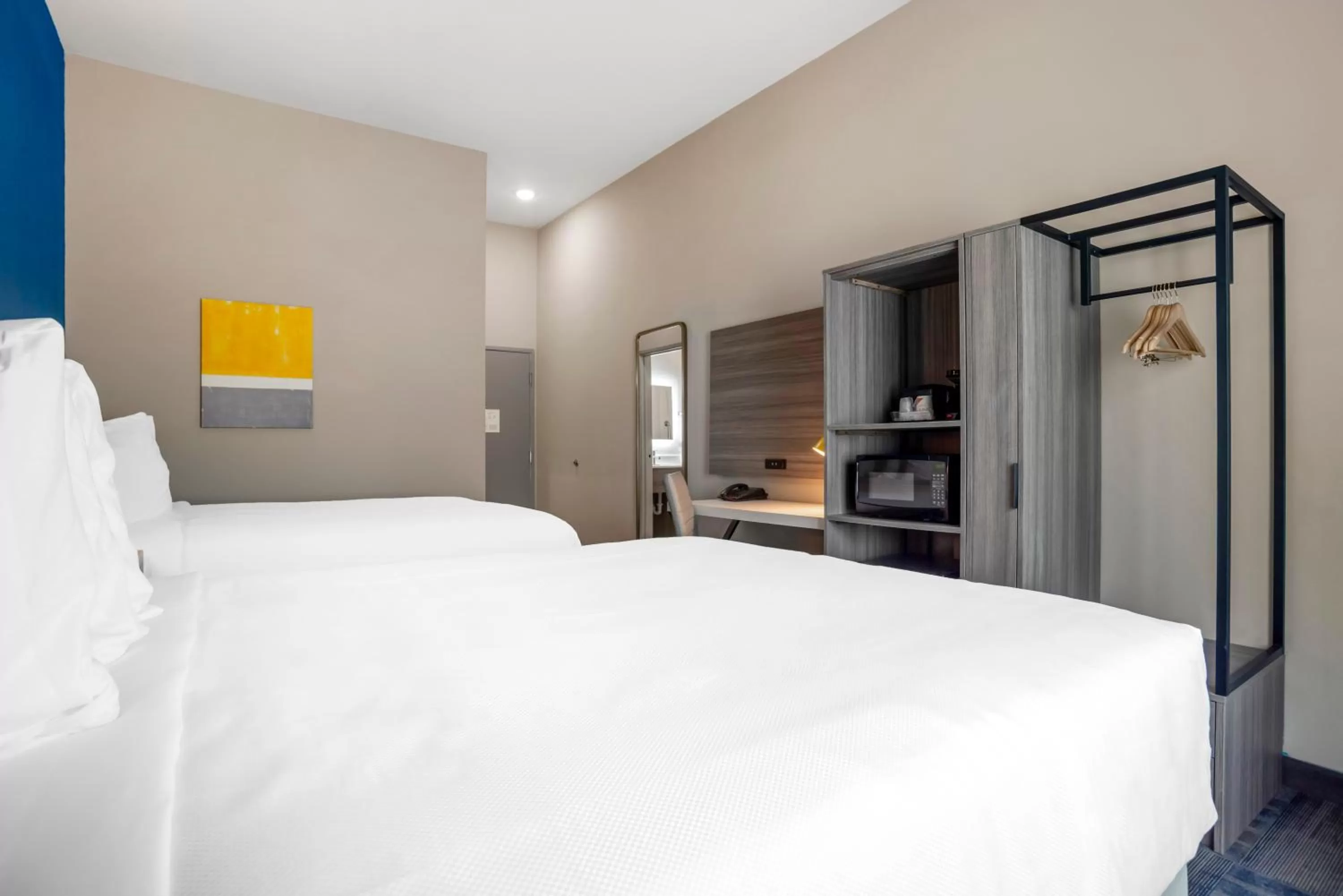 Bed in Comfort Inn & Suites Destin near Henderson Beach