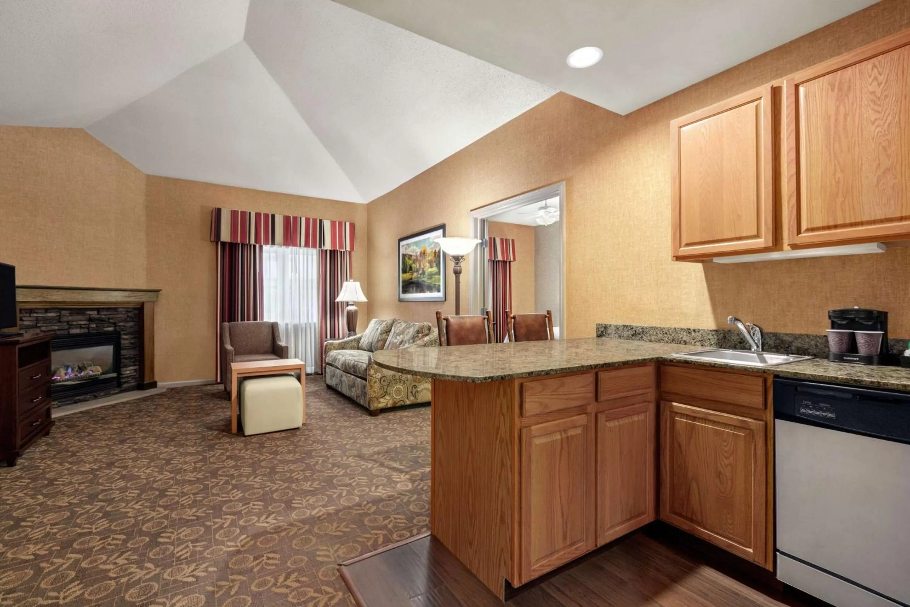 Bedroom in Homewood Suites Syracuse-Liverpool