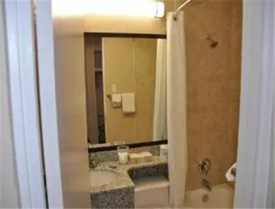 Queen Room with Two Queen Beds - Non-Smoking in Travelodge by Wyndham North Battleford Queen Room with Two Queen Beds - Non-Smoking in Travelodge by Wyndham North Battleford