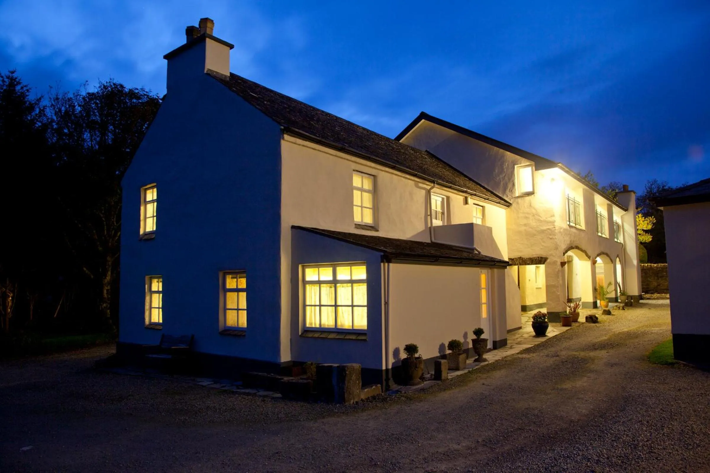 Property building in Woodhill House