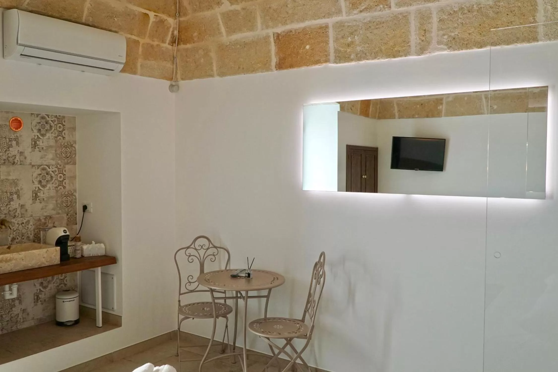 Suite 141 - Luxury B&B