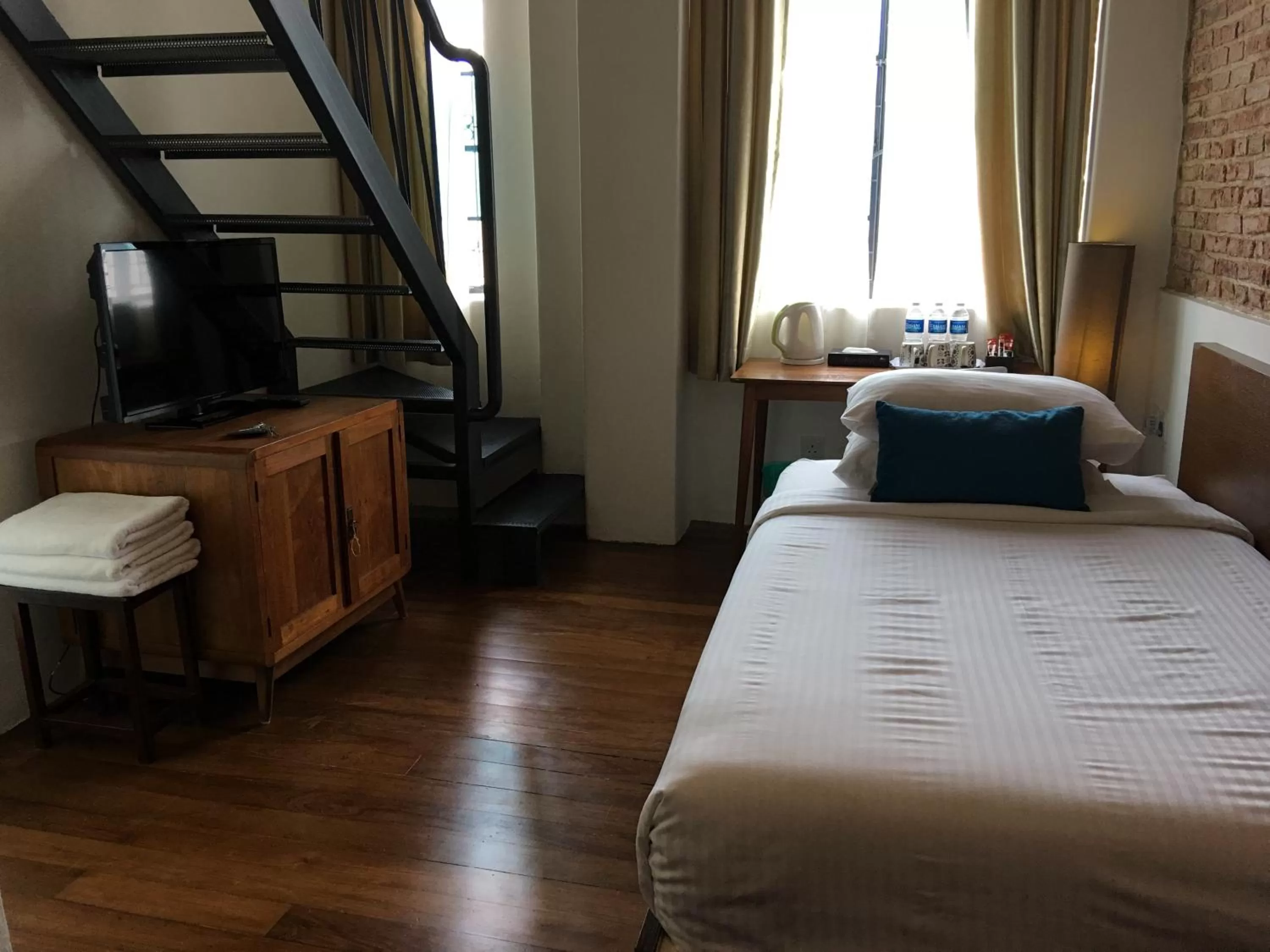 Photo of the whole room, Bed in Spices Hotel