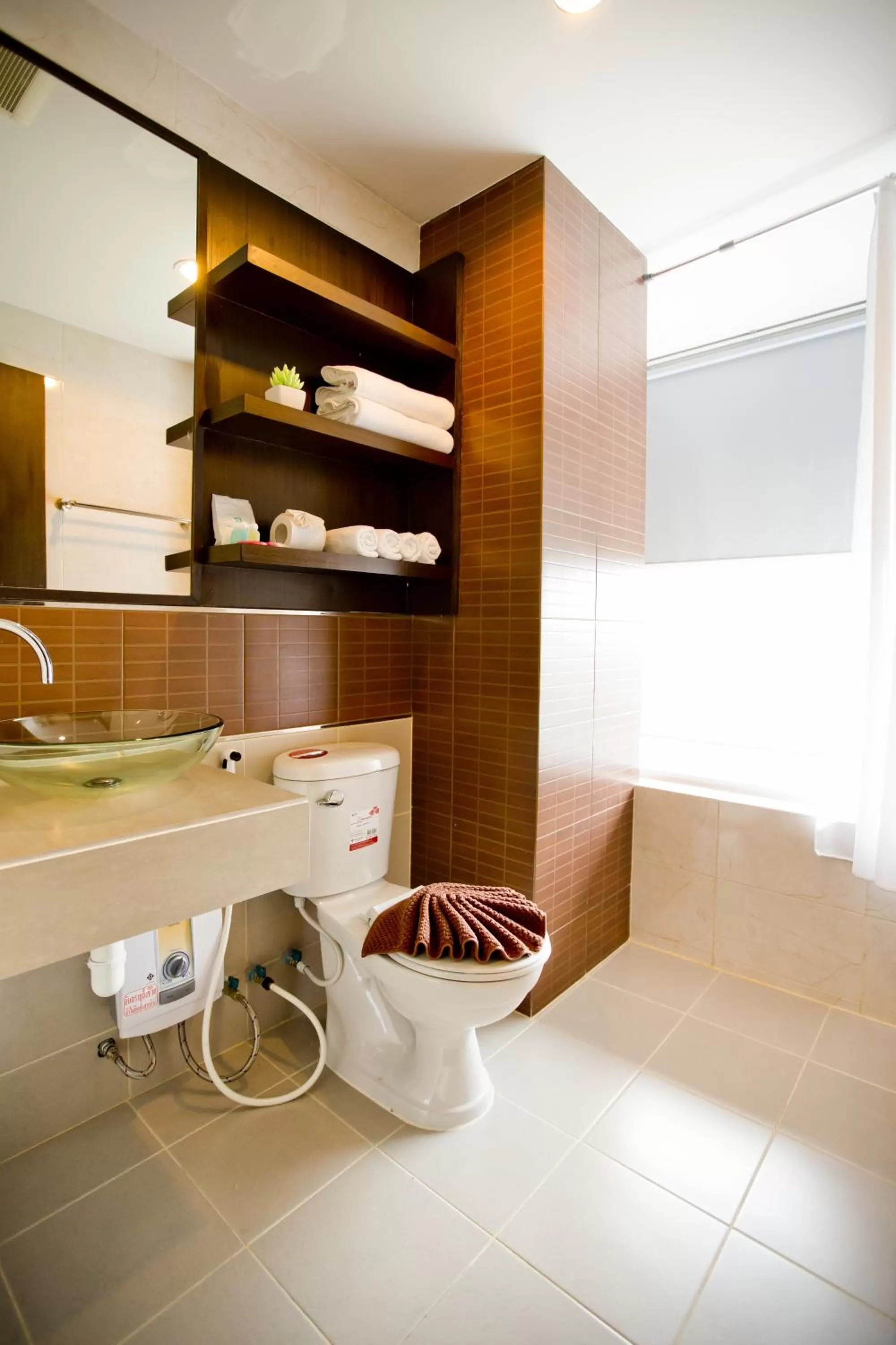 Bathroom in Sinsuvarn Airport Suite Hotel