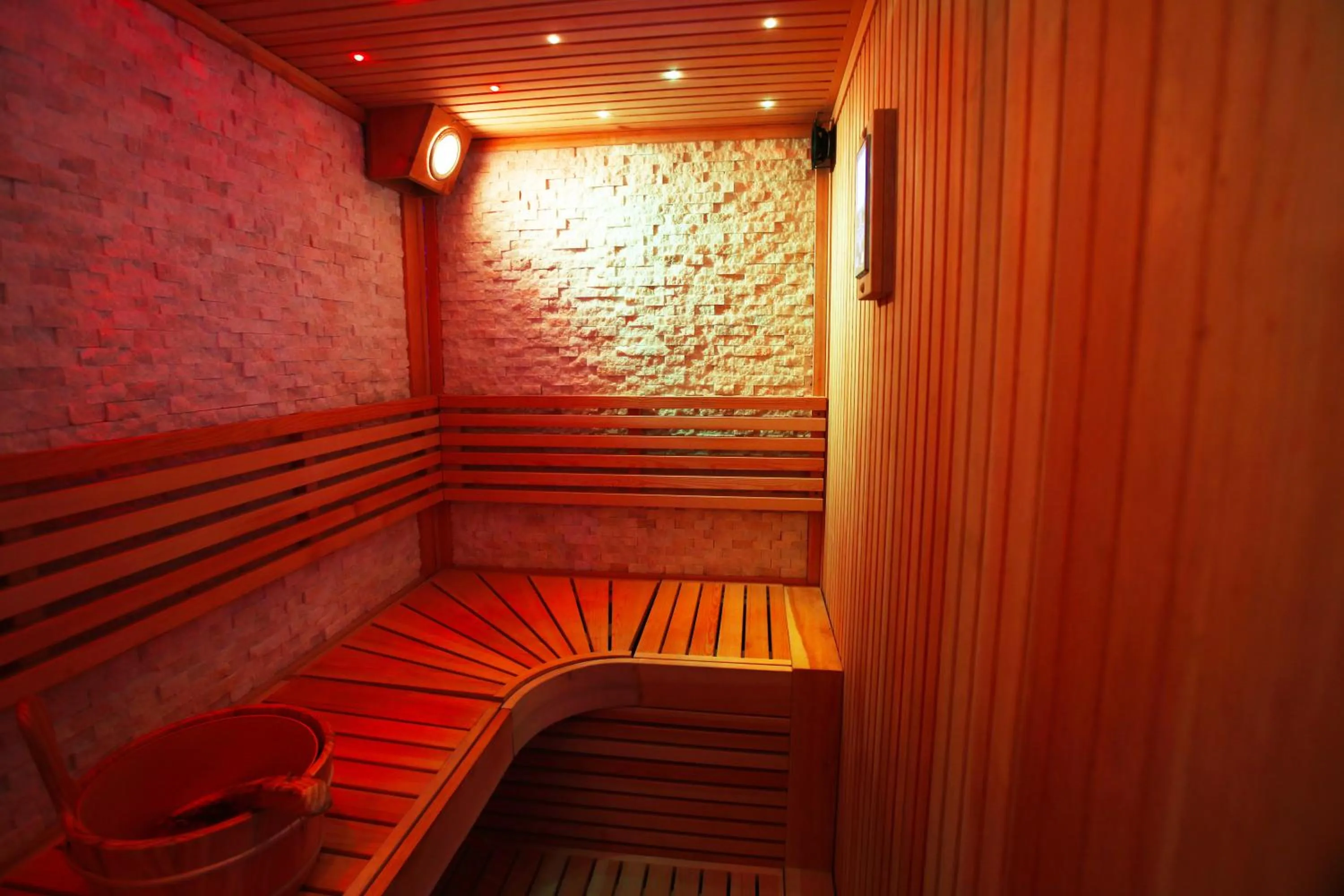 Sauna in Randholee Resort & Spa