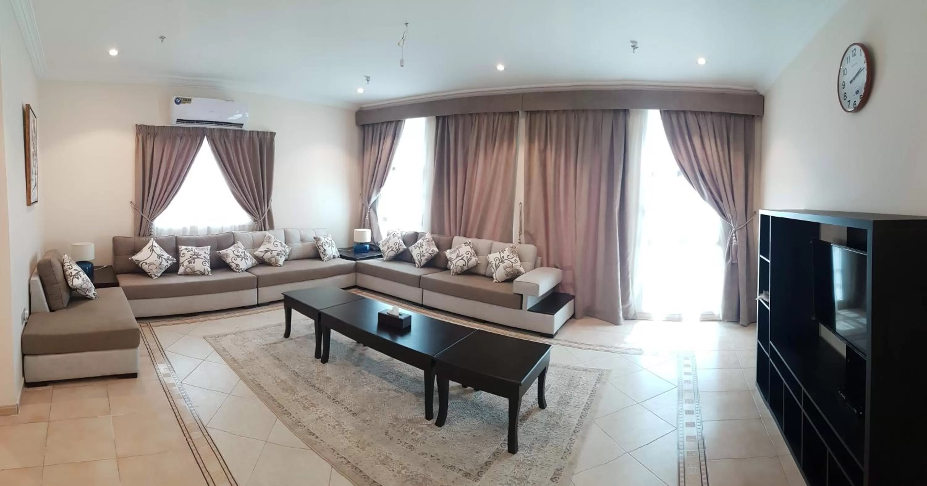 Seating Area in Alshaheen Suites