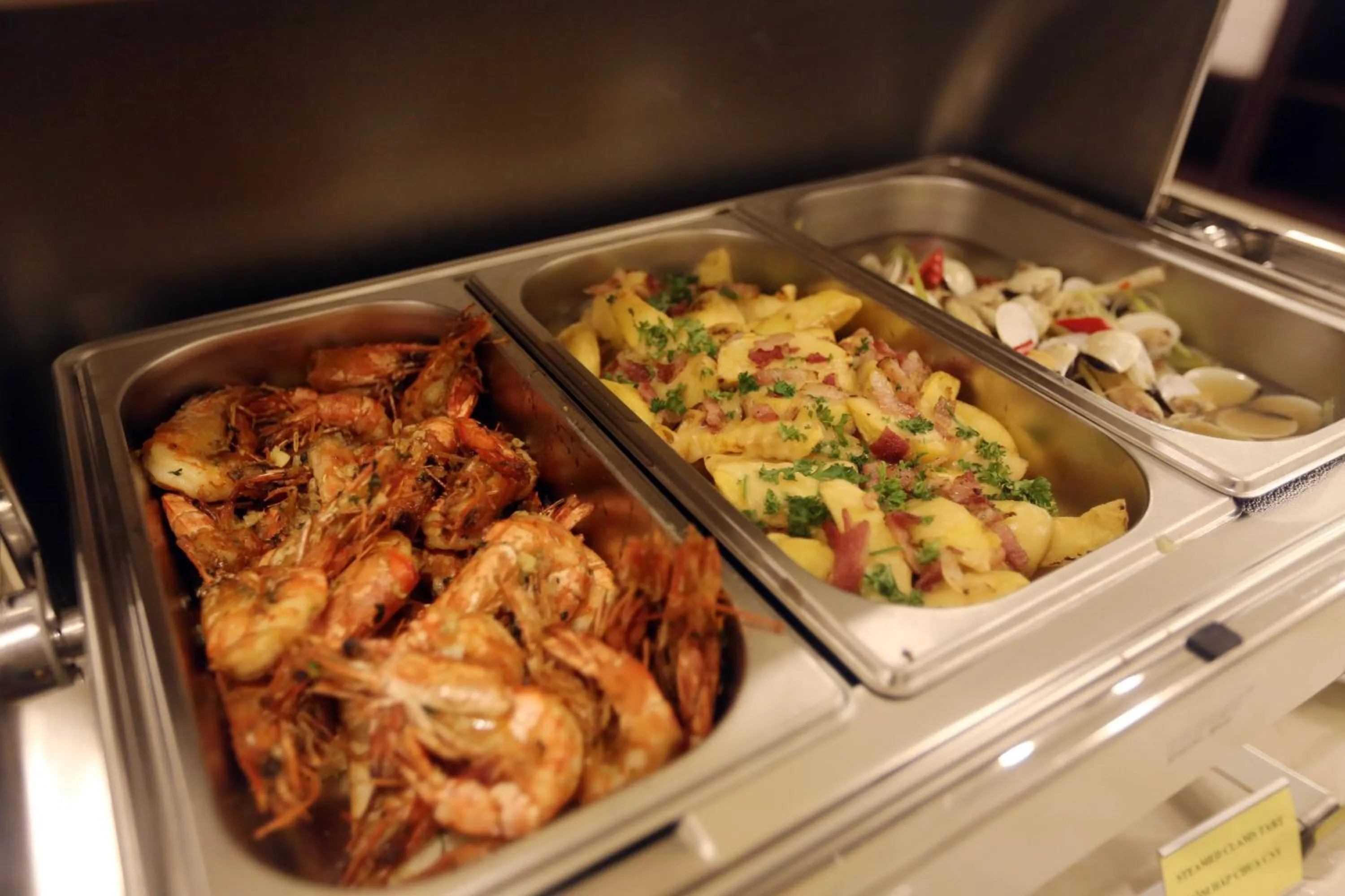 Restaurant/places to eat in Lenid Hotel Tho Nhuom