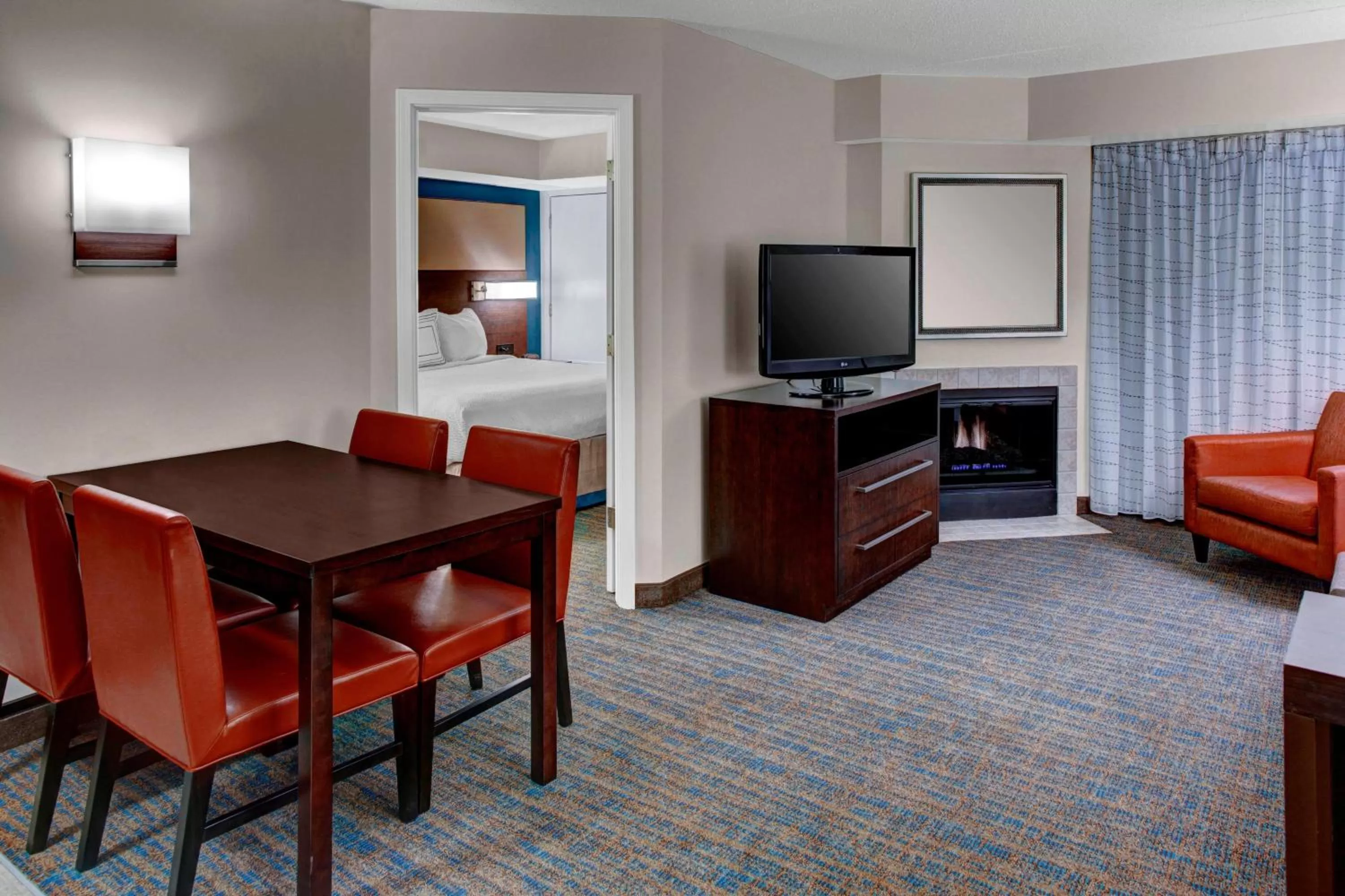 Living room in Residence Inn by Marriott Cleveland Beachwood