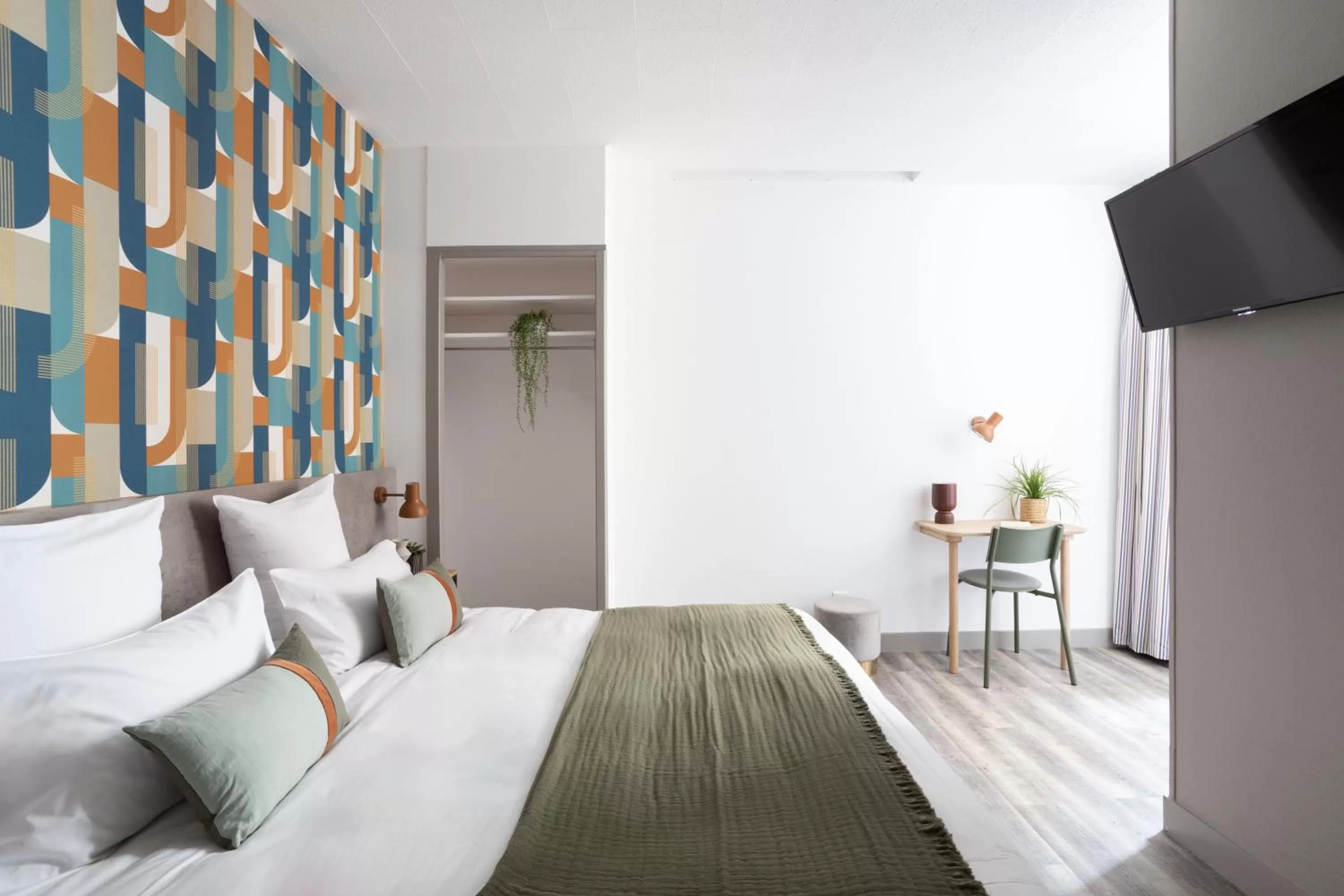 Photo of the whole room, Bed in Hôtel Suzane