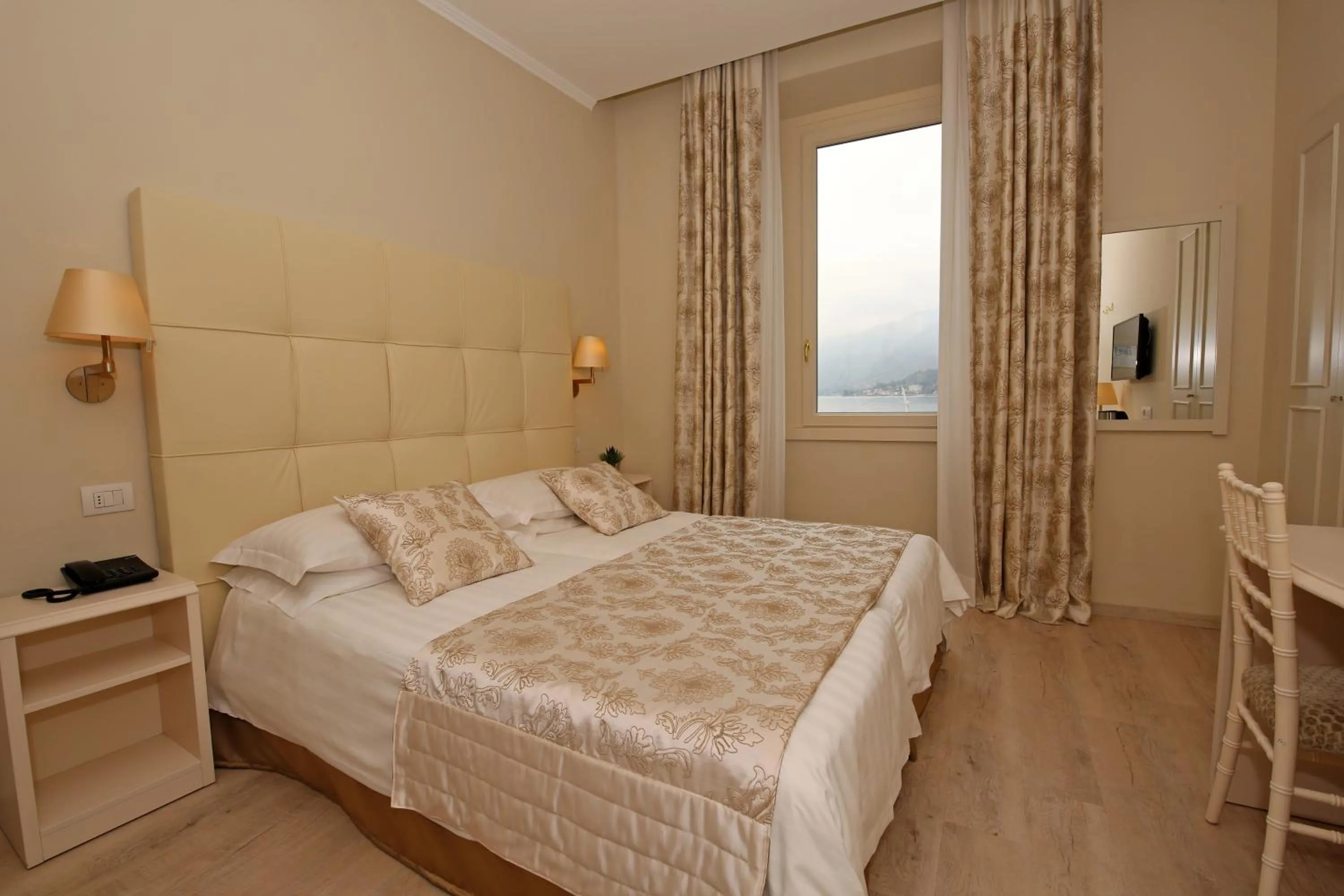 Bedroom, Bed in Hotel Du Lac & SPA