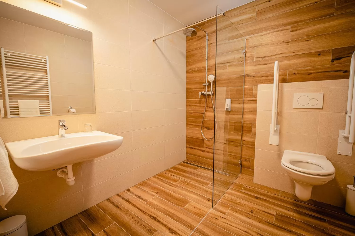 Shower in Garni Hotel DOCK Bratislava