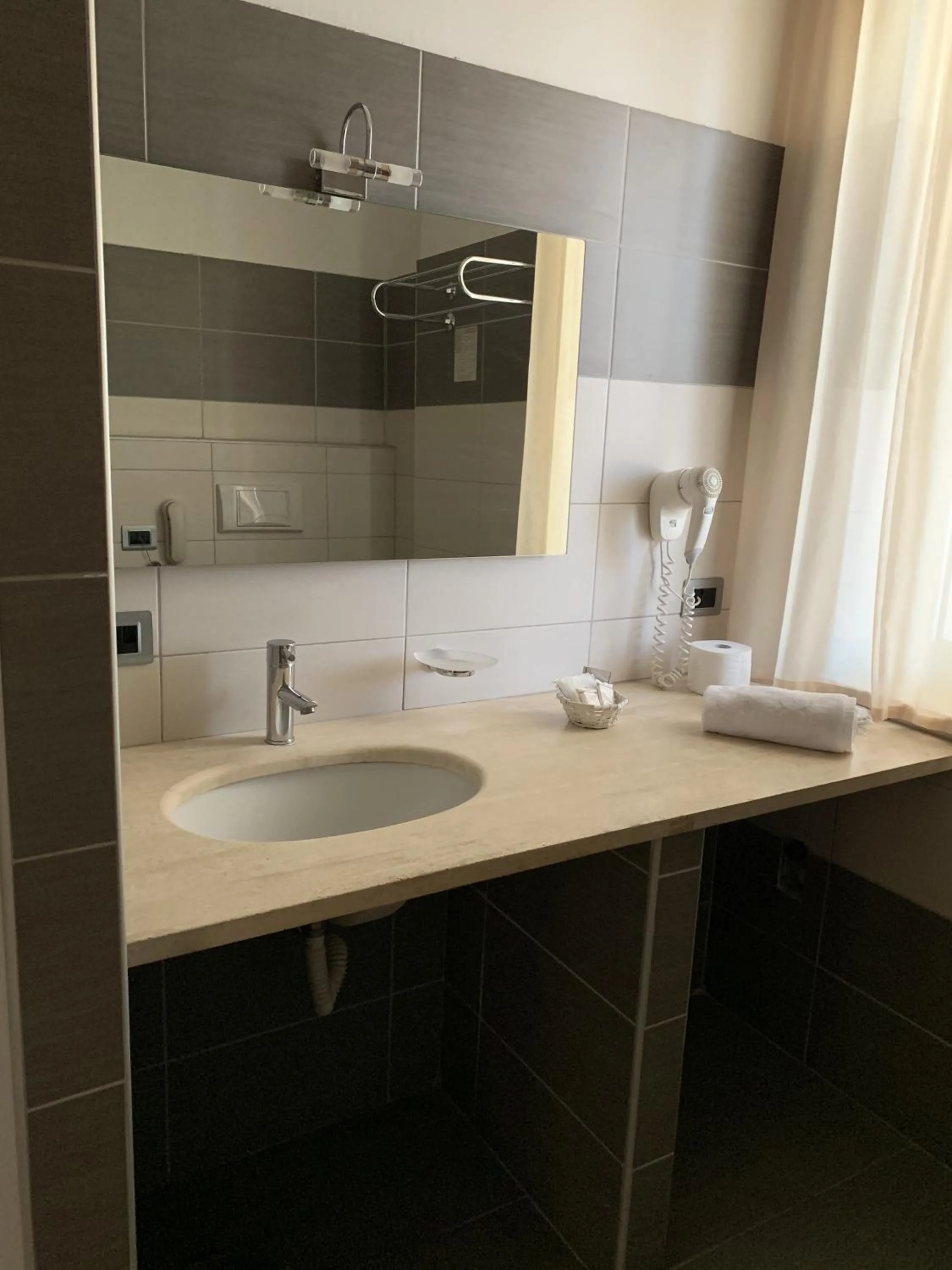 Bathroom in Hotel Palace Gioia Tauro