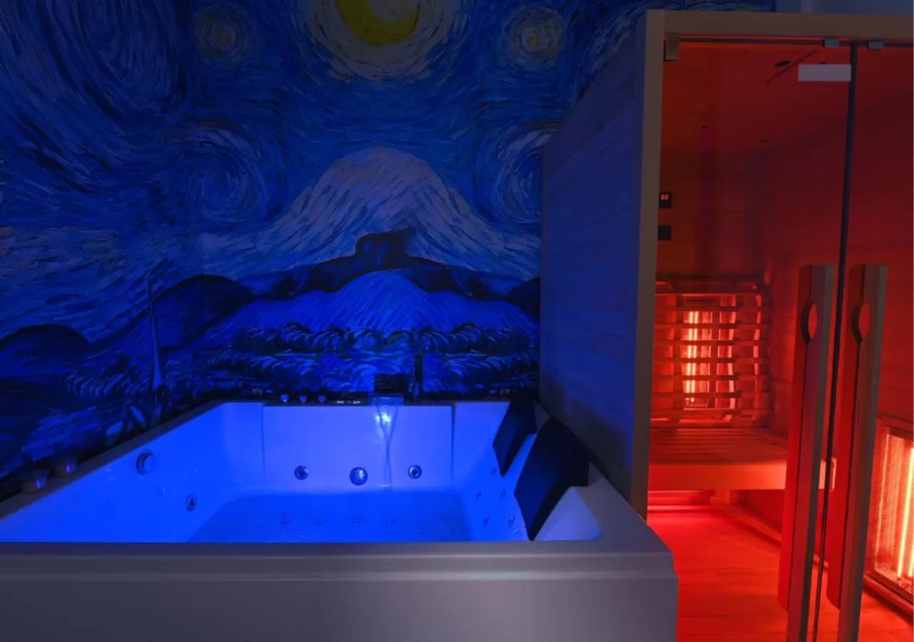 Hot Tub in ARTEMIDE "Fiore Club" B&B SUITE SPA