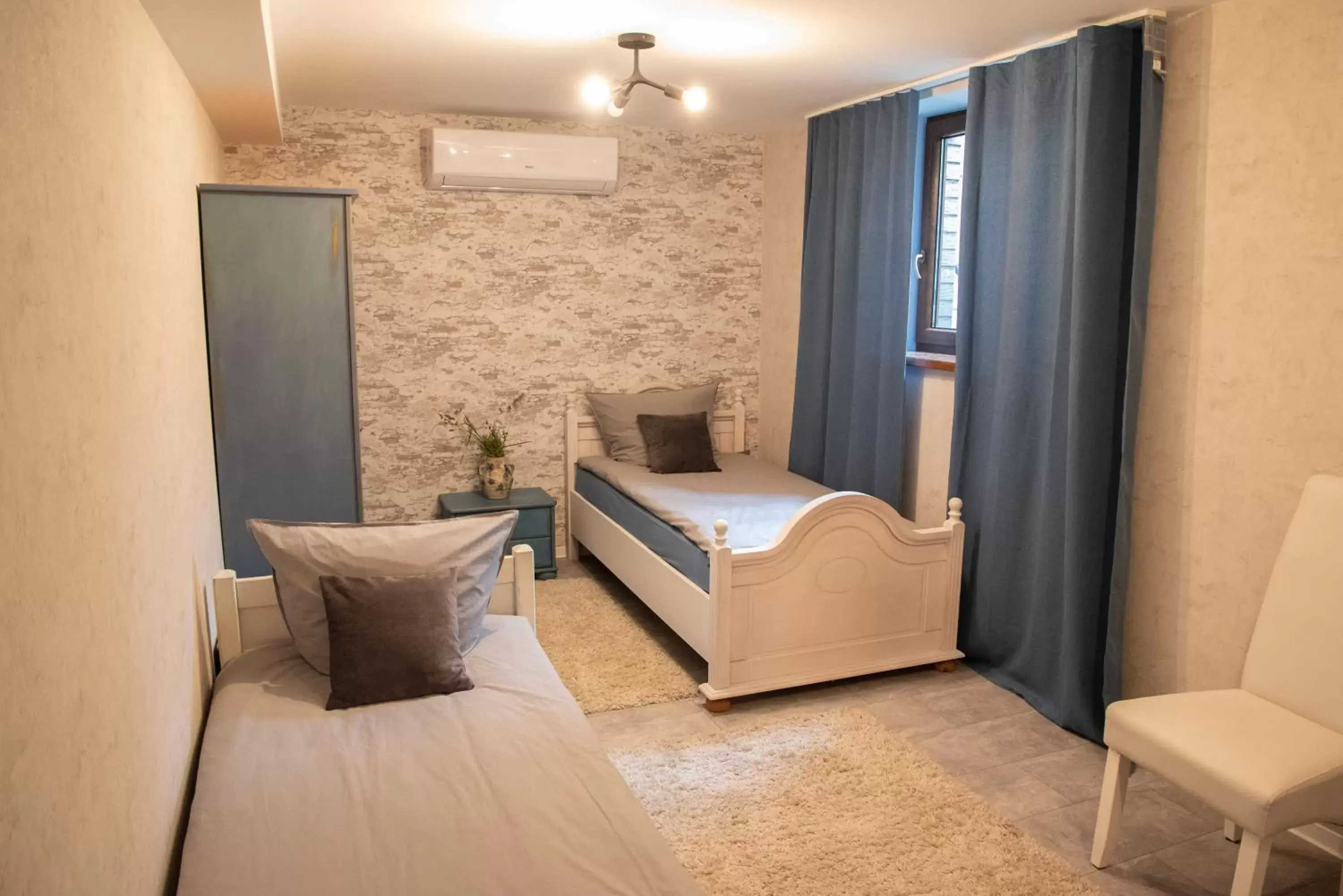 Large Double Room in Komfort Zone Large Double Room in Komfort Zone