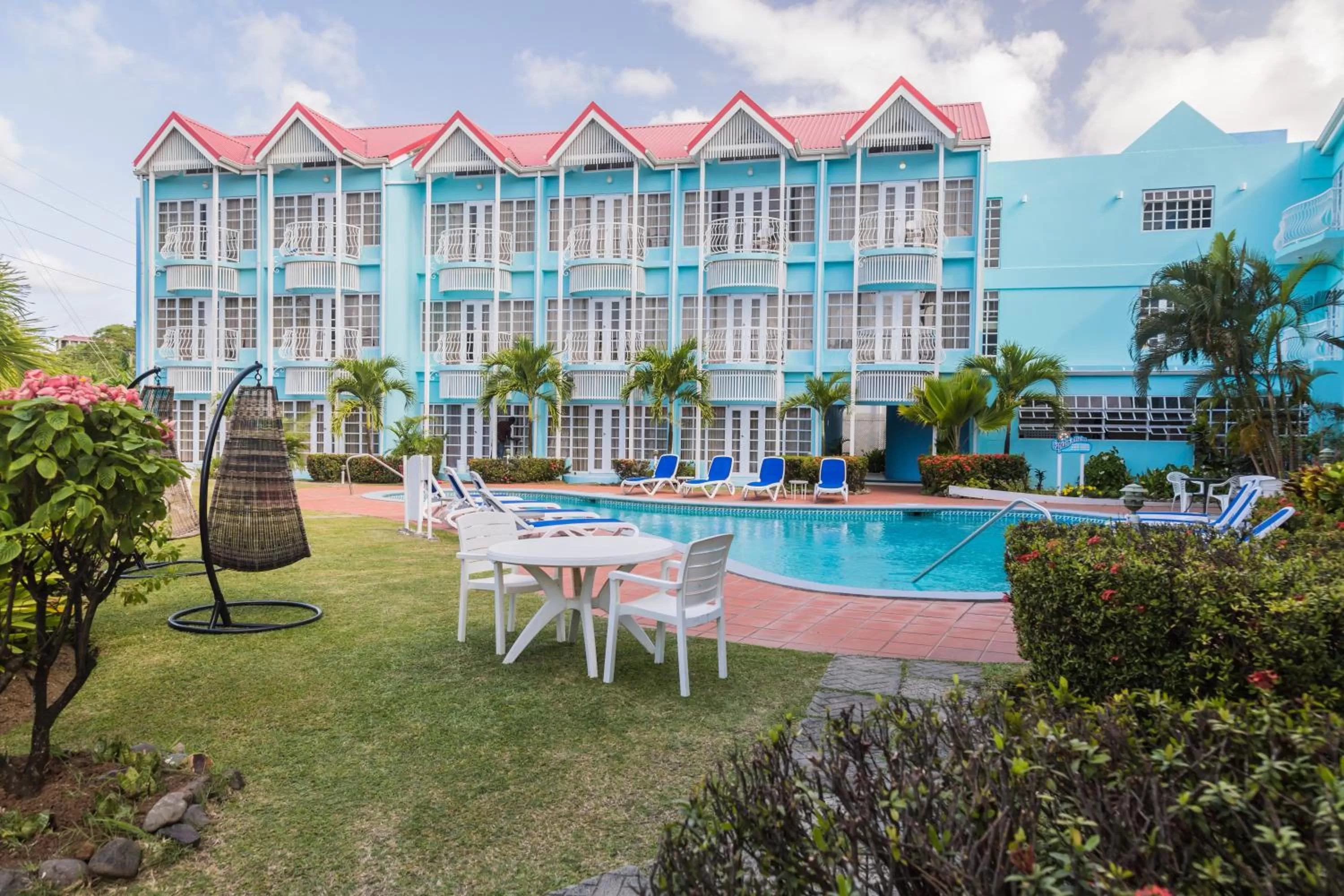 Property building in Bay Gardens Marina Haven