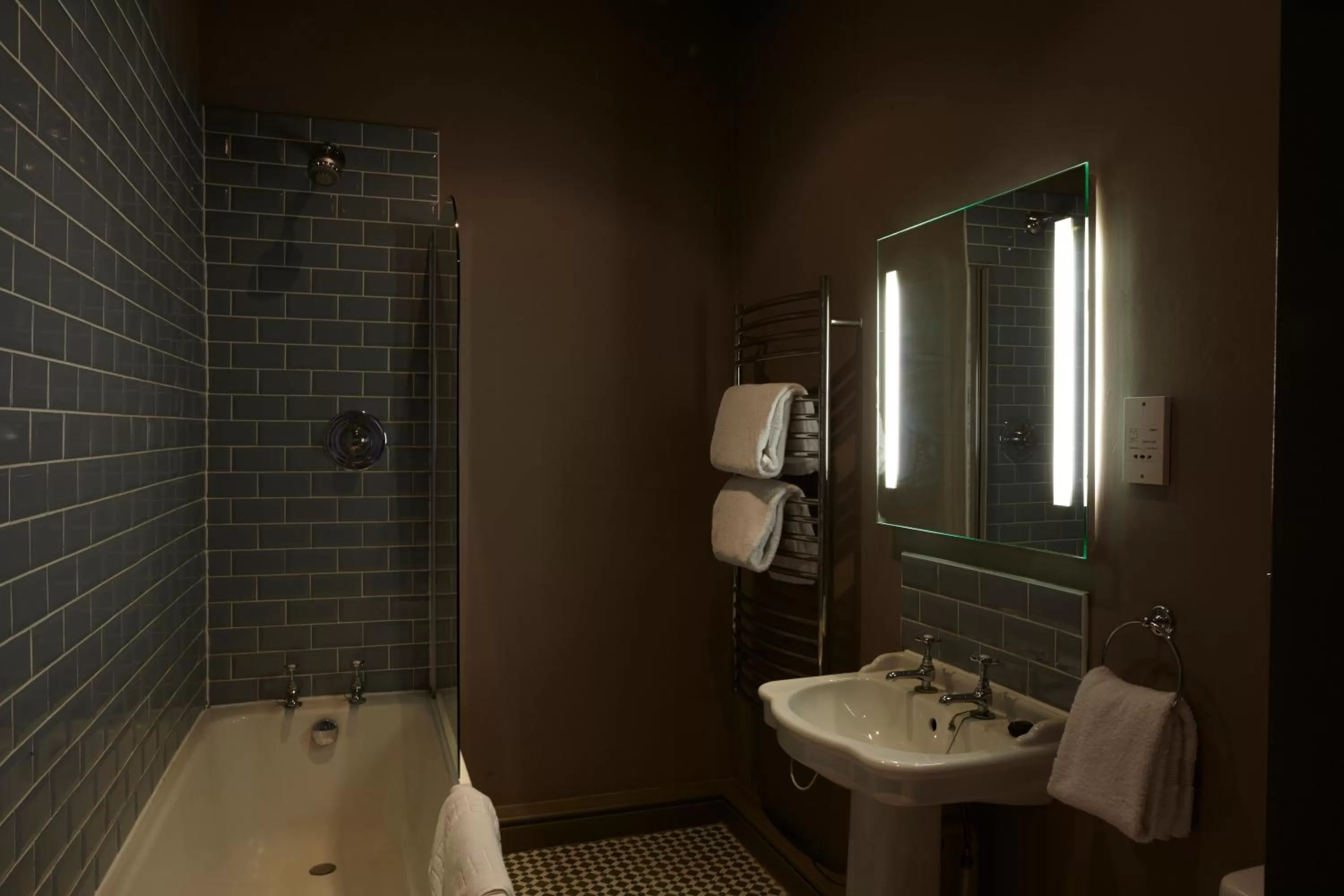 Bathroom in Horse and Groom