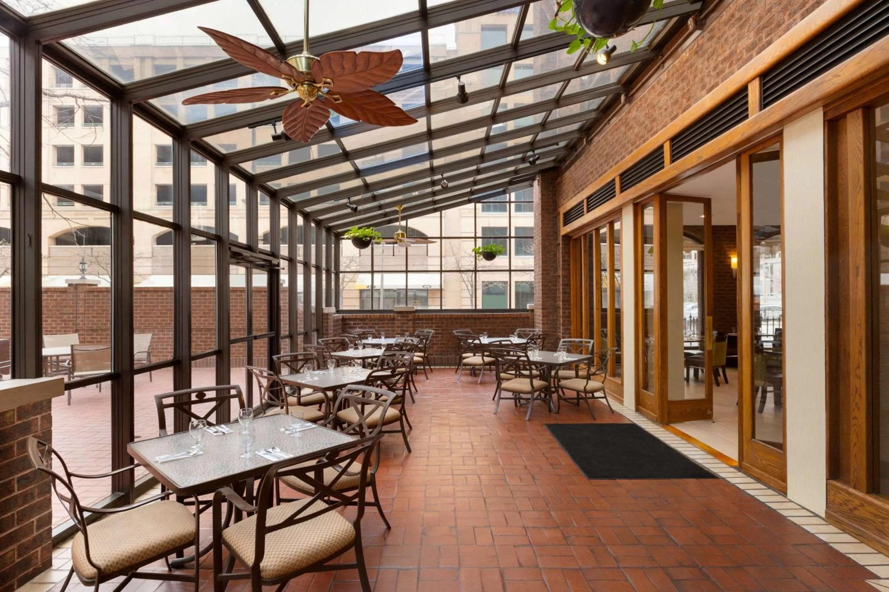 Restaurant/places to eat in Days Inn by Wyndham Baltimore Inner Harbor