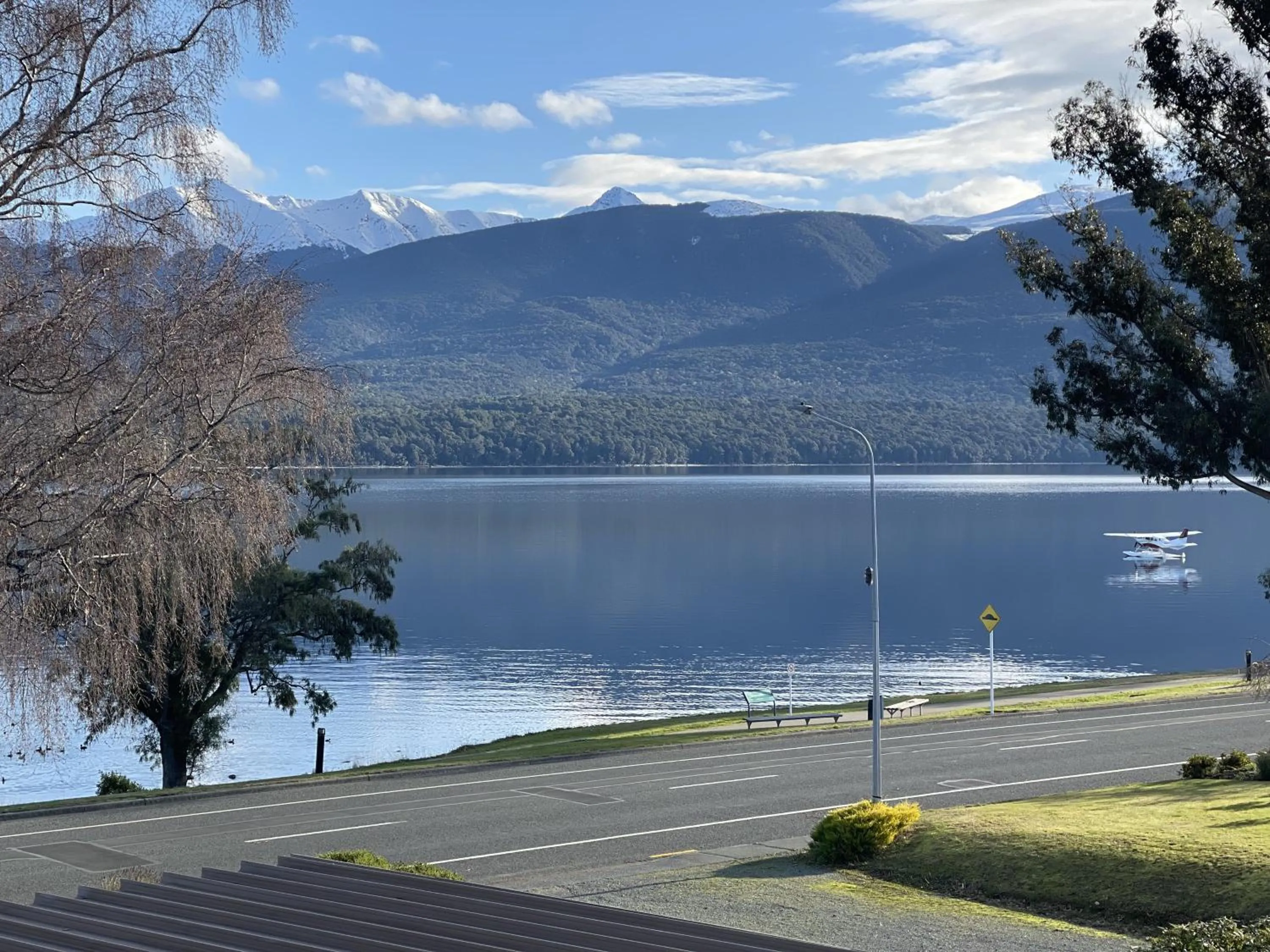 Mountain view in Te Anau Lakefront Backpackers