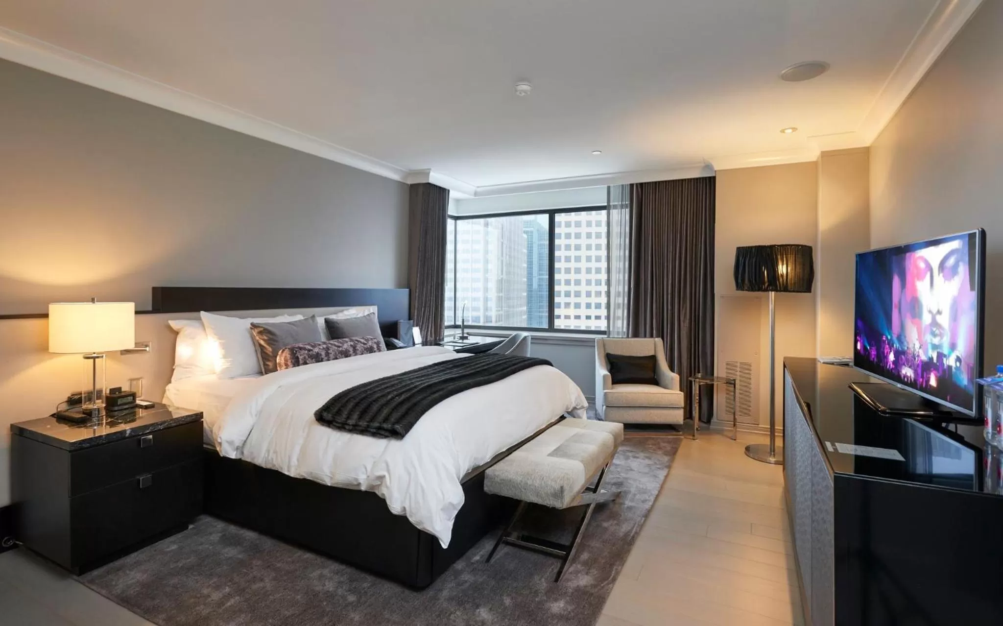 Photo of the whole room, Bed in The Lofton Hotel Minneapolis, Tapestry Collection by Hilton