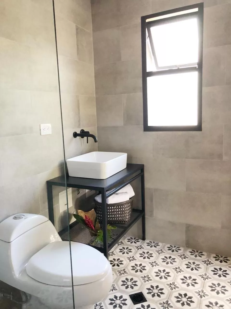 Bathroom in 574 Hotel