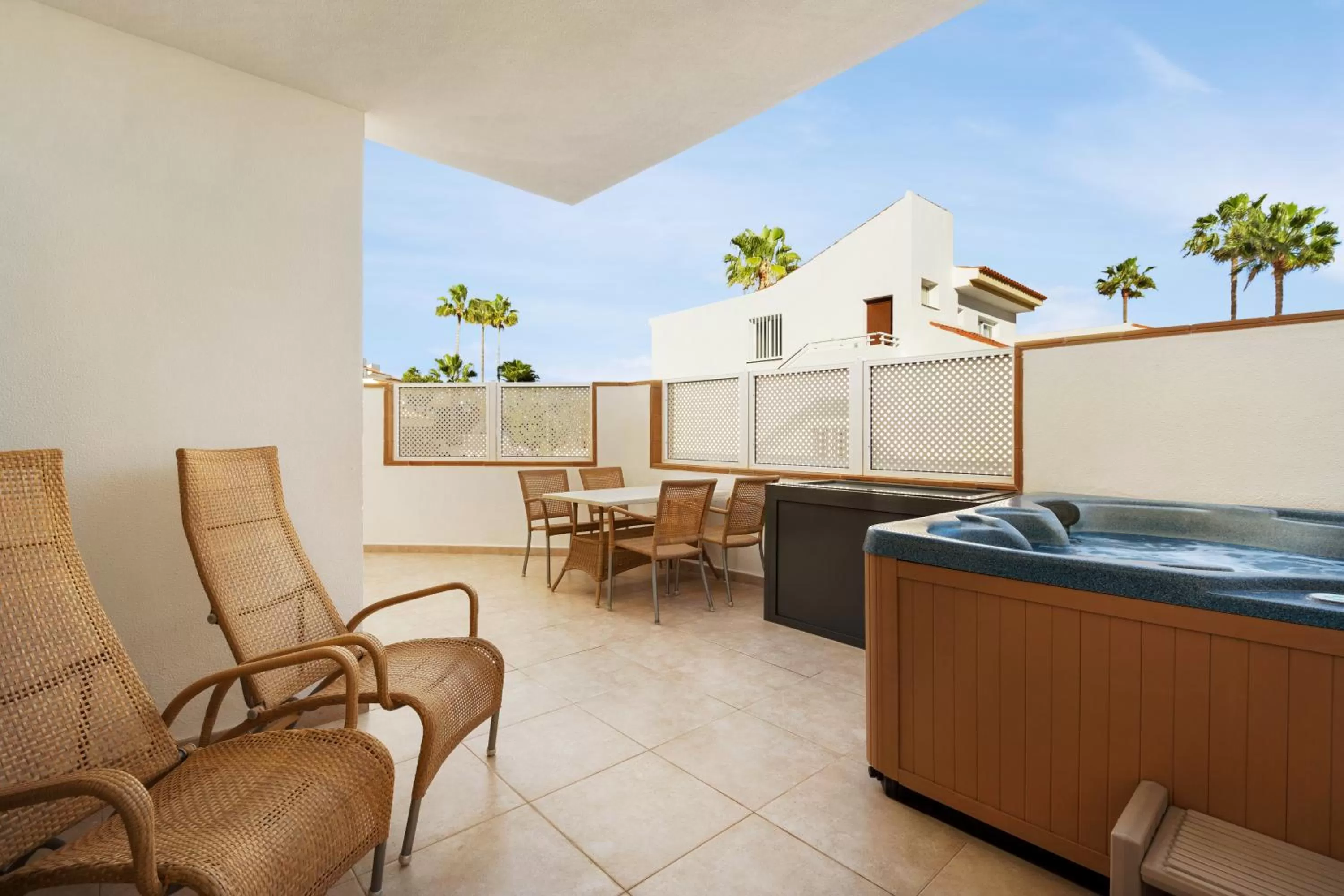 One Bedroom Apartment with Hot Tub in Wyndham Residences Golf del Sur