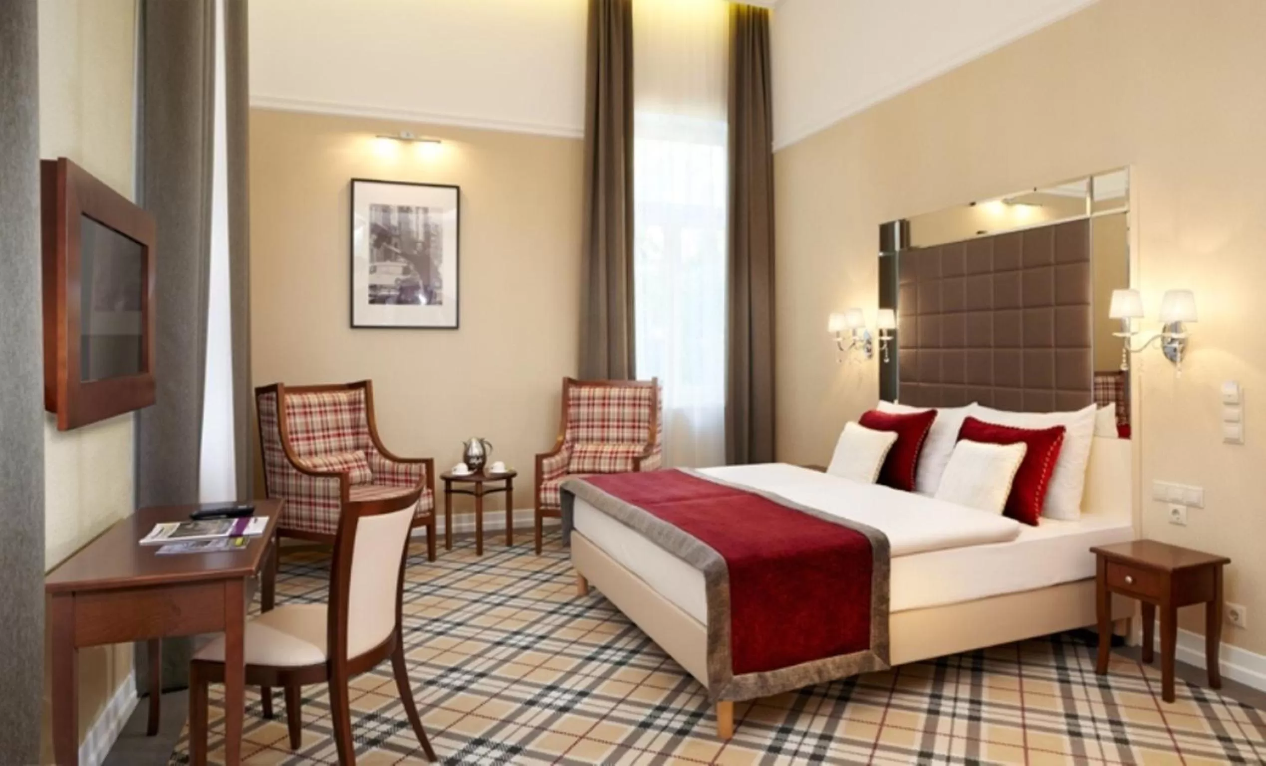 Bed in Mirage Medic Hotel