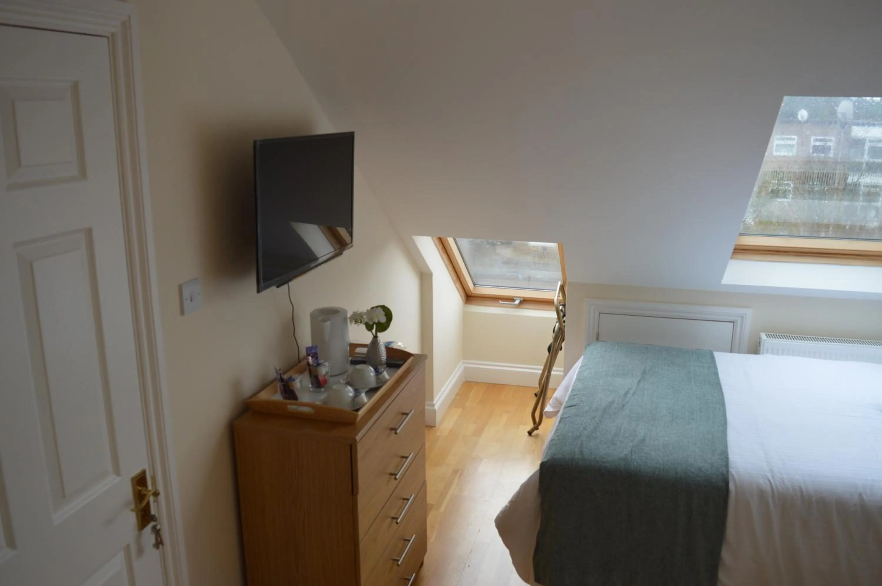 Bedroom, Bed in Kathleen House