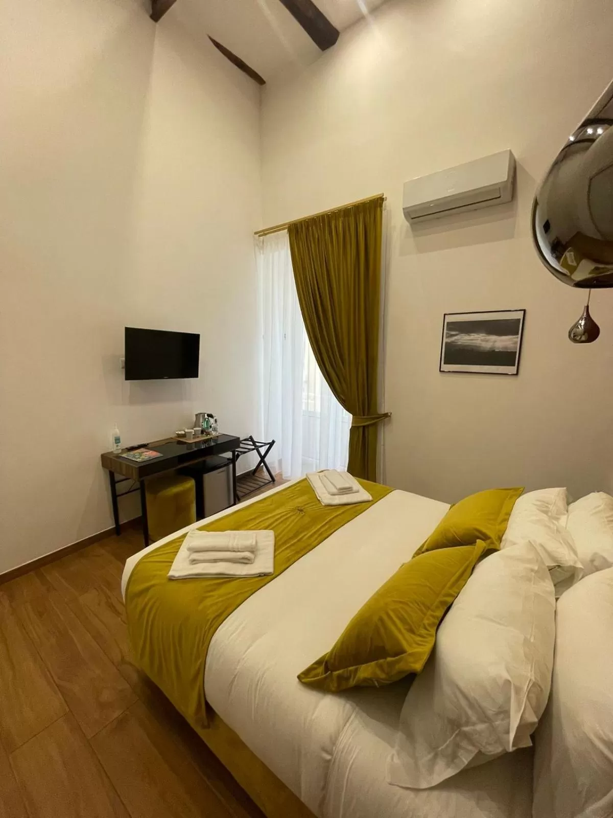 View (from property/room), Bed in L'Angolo d'o core