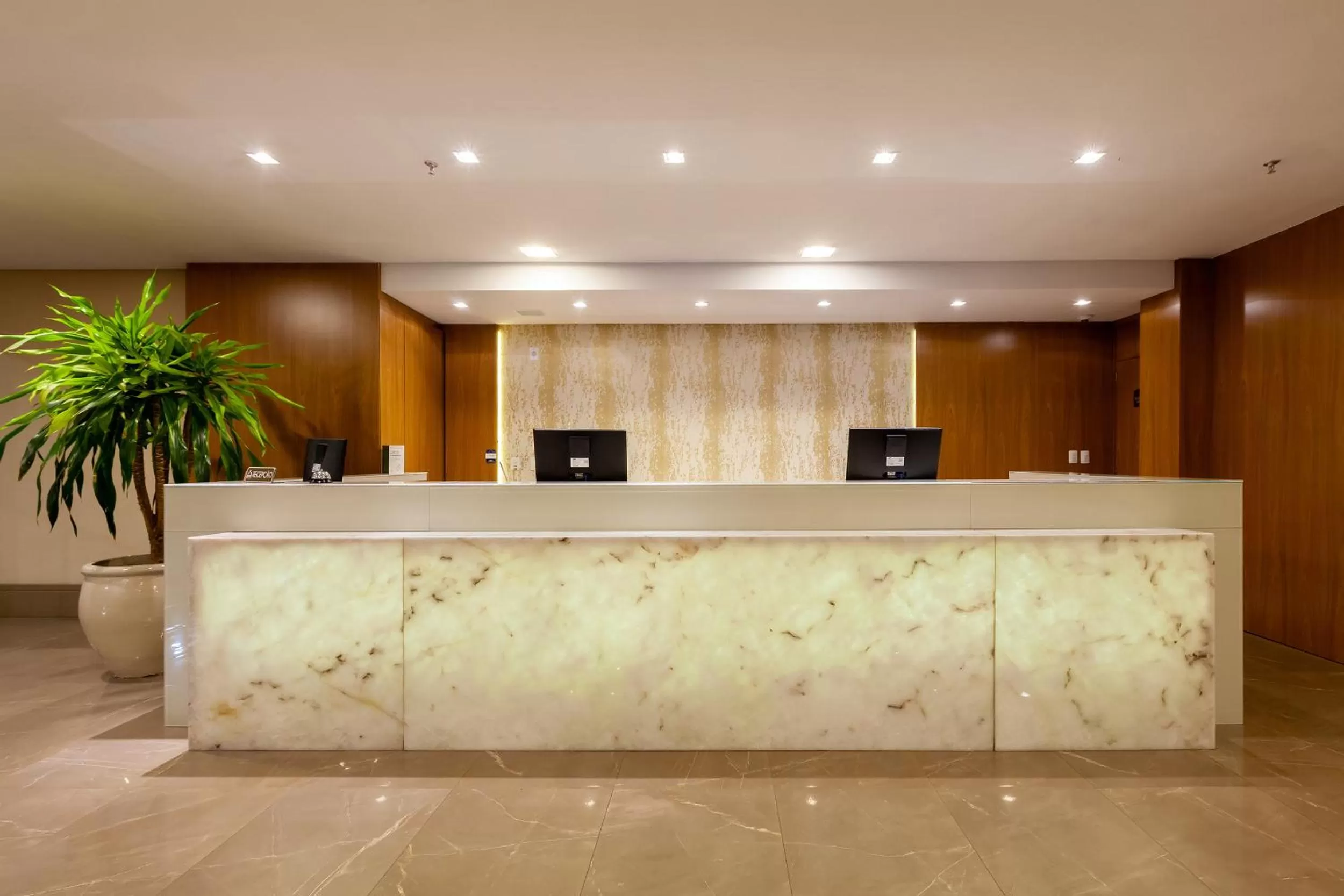 Lobby or reception in Tri Hotel Executive Brusque