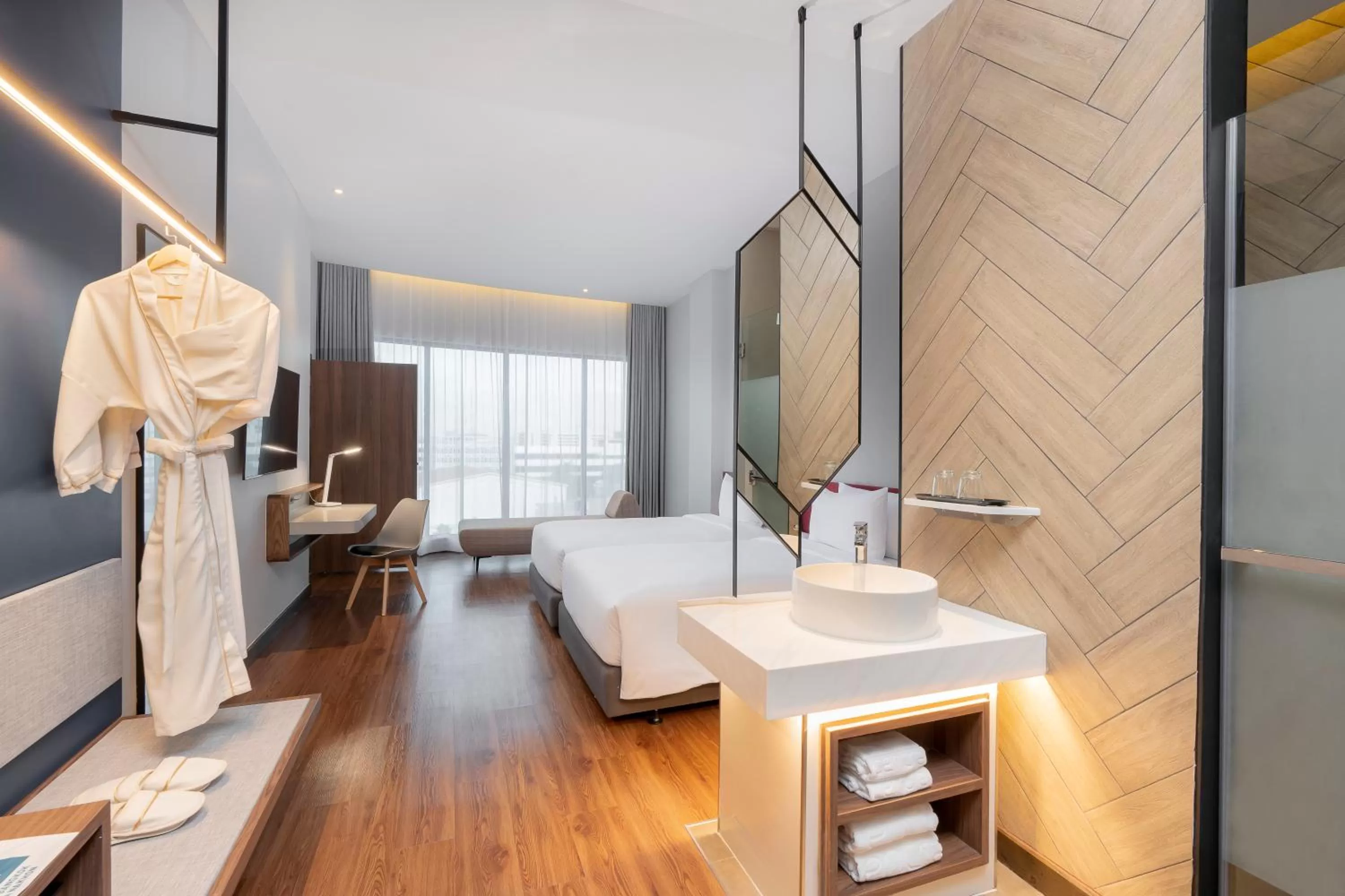 Guests in Centara Life Hotel Bangkok Phra Nakhon