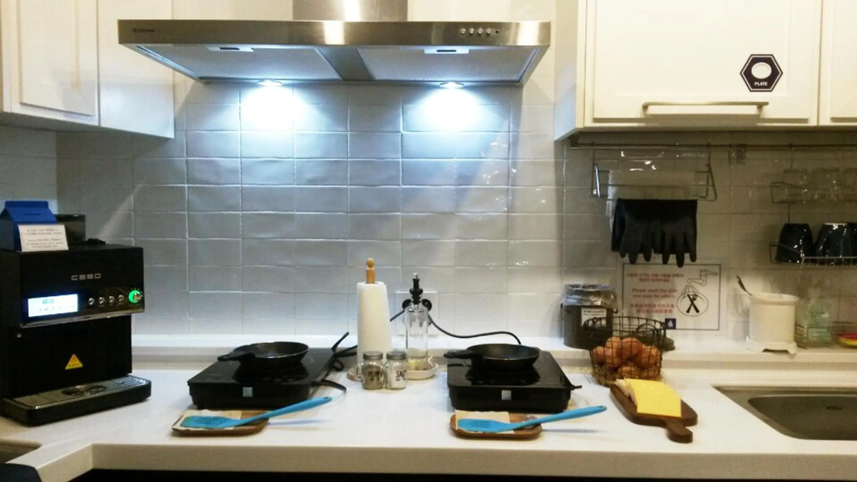 Kitchen or kitchenette in Blueboat Hostel Gyeongju