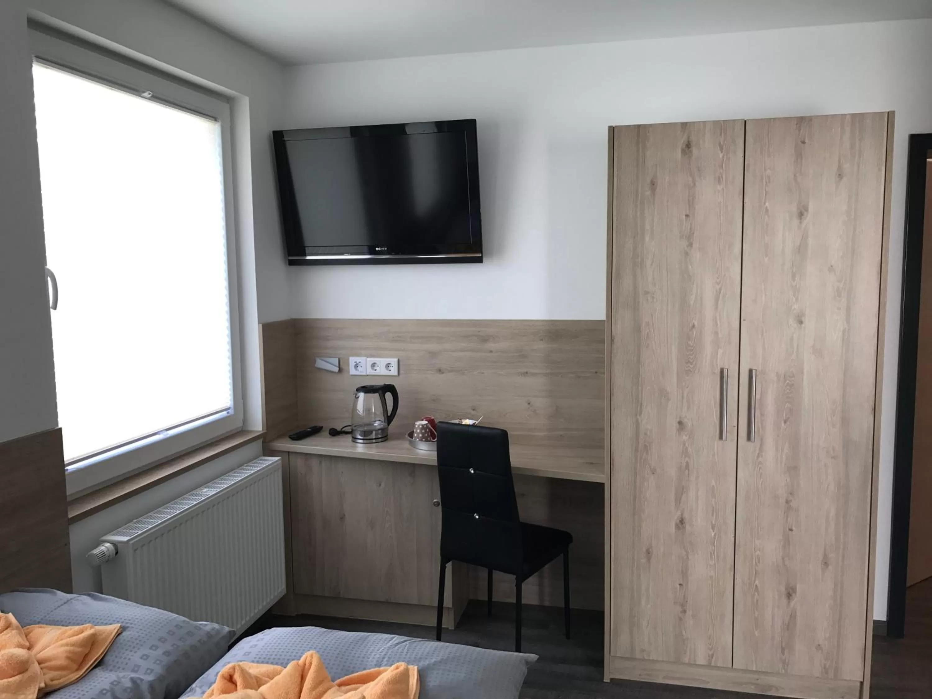 Photo of the whole room, TV/Entertainment Center in Kraftwerk Relax Motel