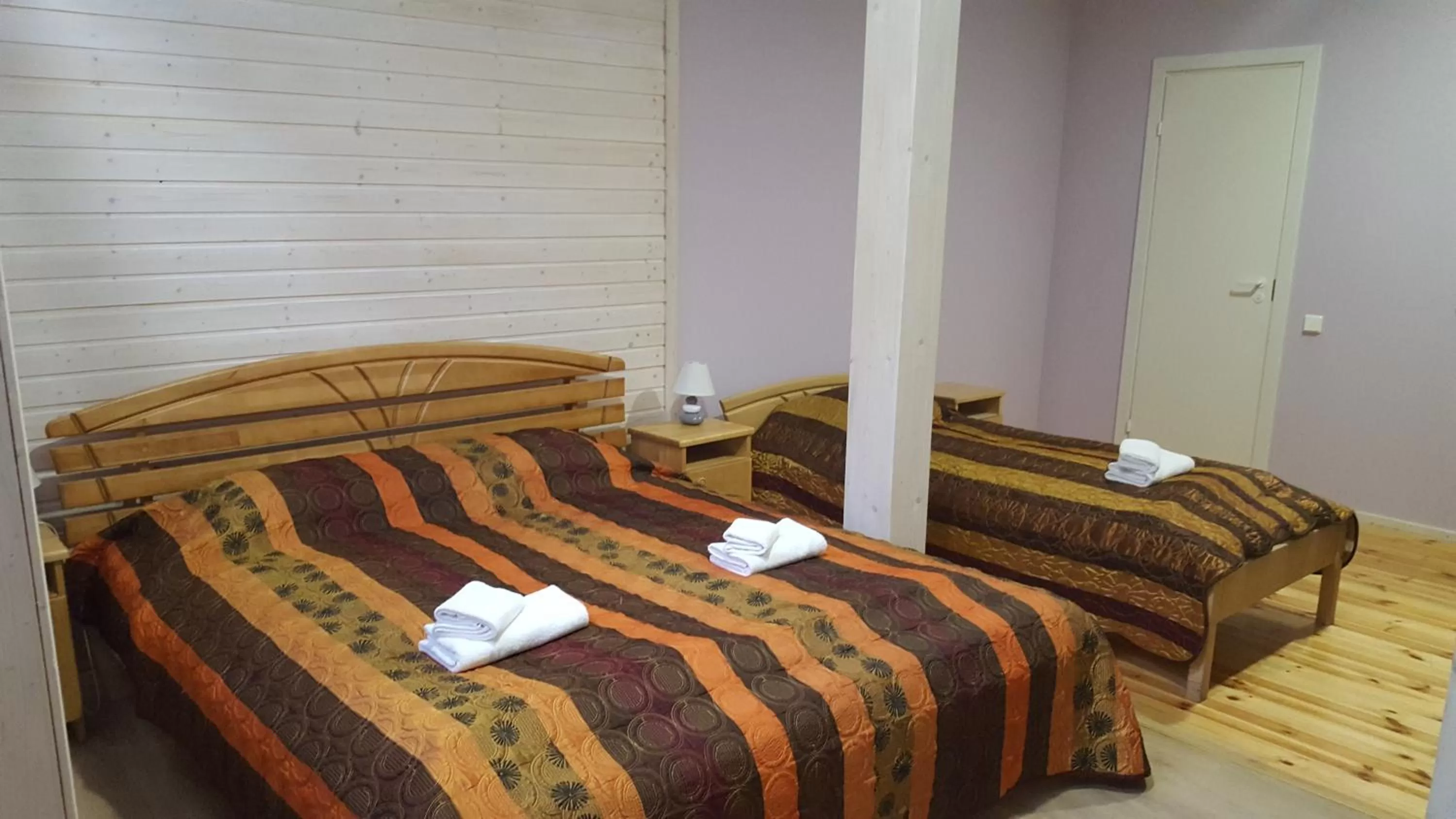 Photo of the whole room, Bed in Sunset Hotel
