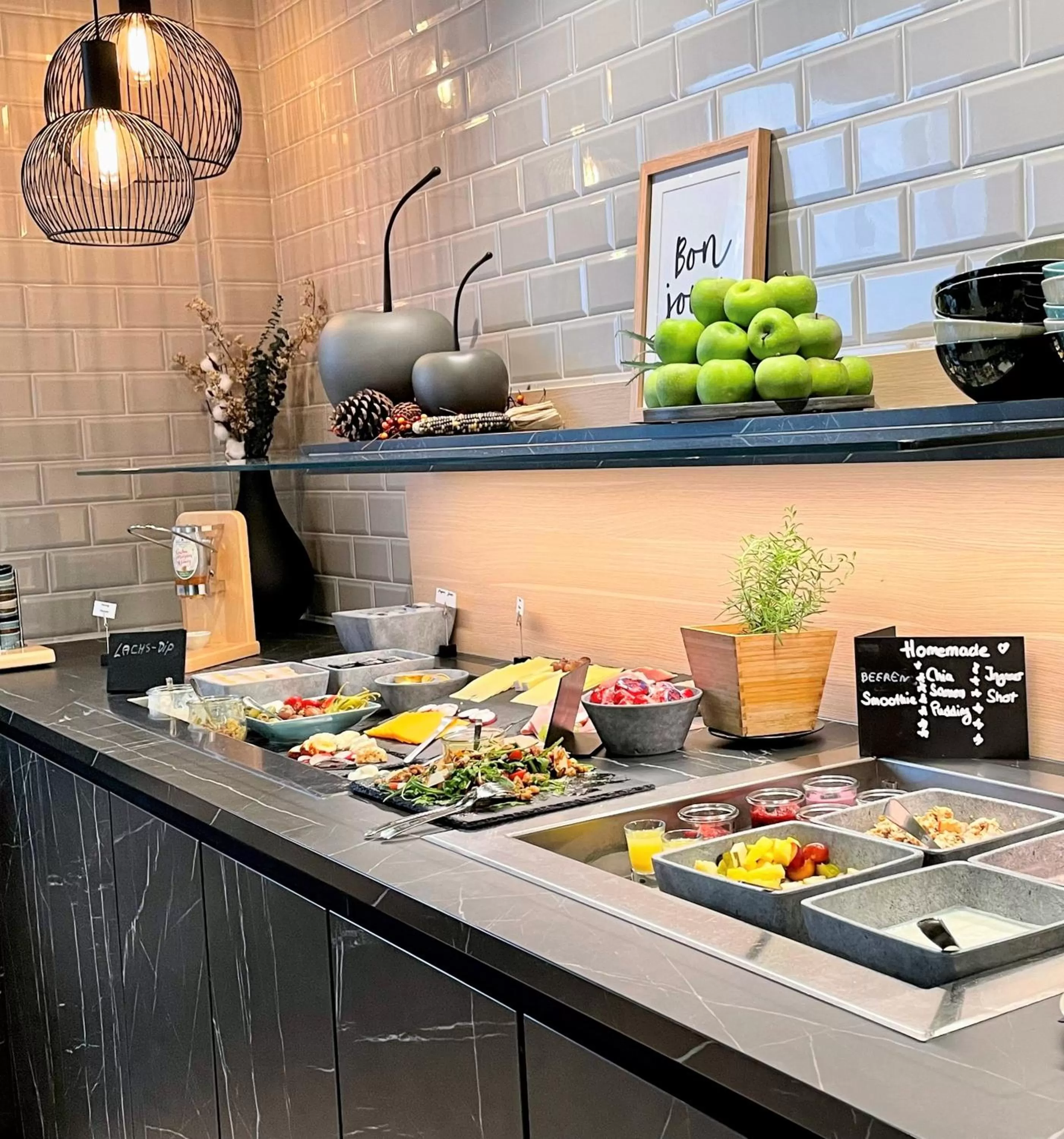 Breakfast in zeitwohnhaus SUITE-HOTEL & SERVICED APARTMENTS