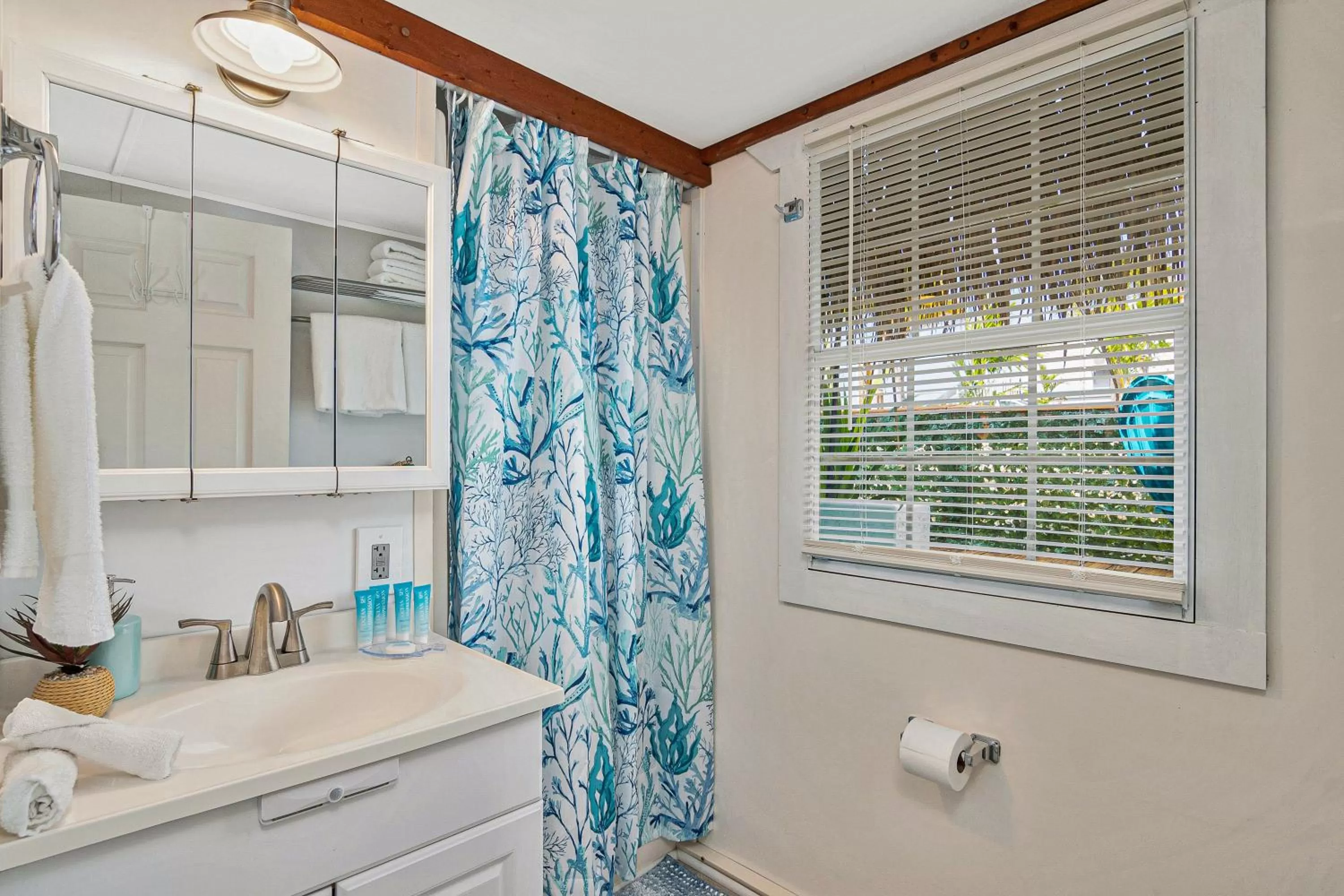 Bathroom in Latitude 26 Waterfront Resort and Marina