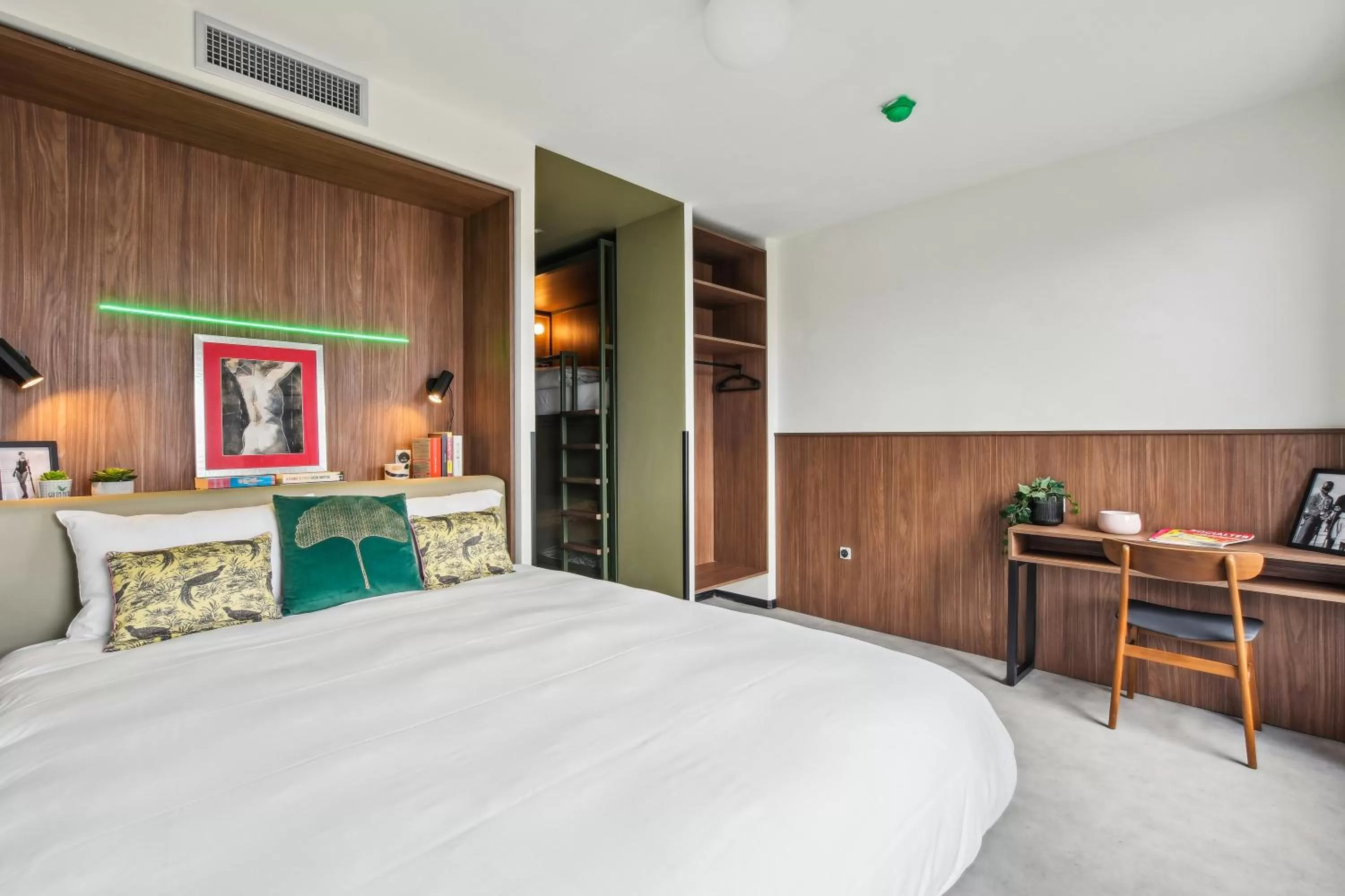 Family Room - Disability Access in JOST Hotel Montpellier Centre St Roch