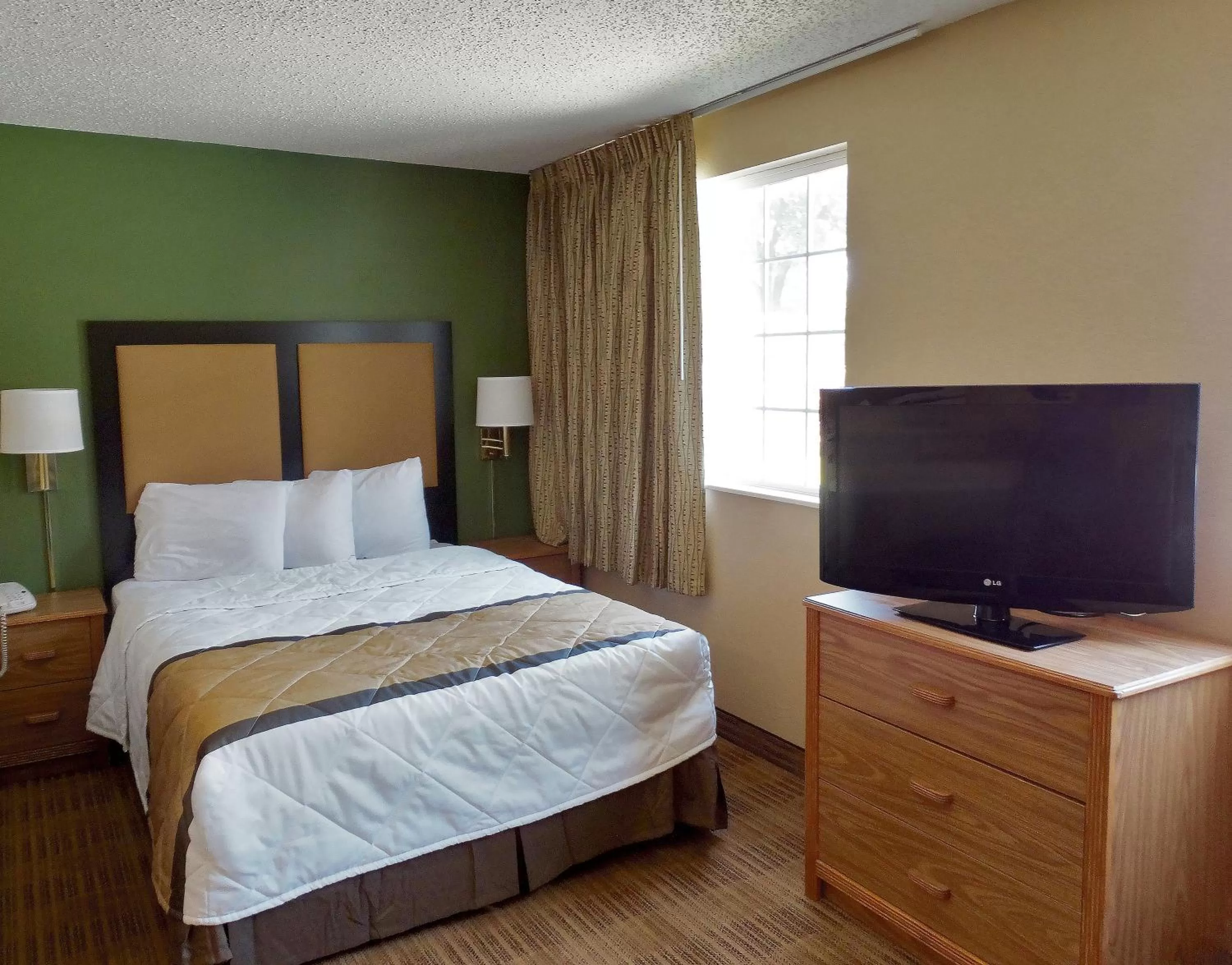 Deluxe Studio with 1 Queen Bed - Non-Smoking in Hawthorn Extended Stay by Wyndham DFW Airport North