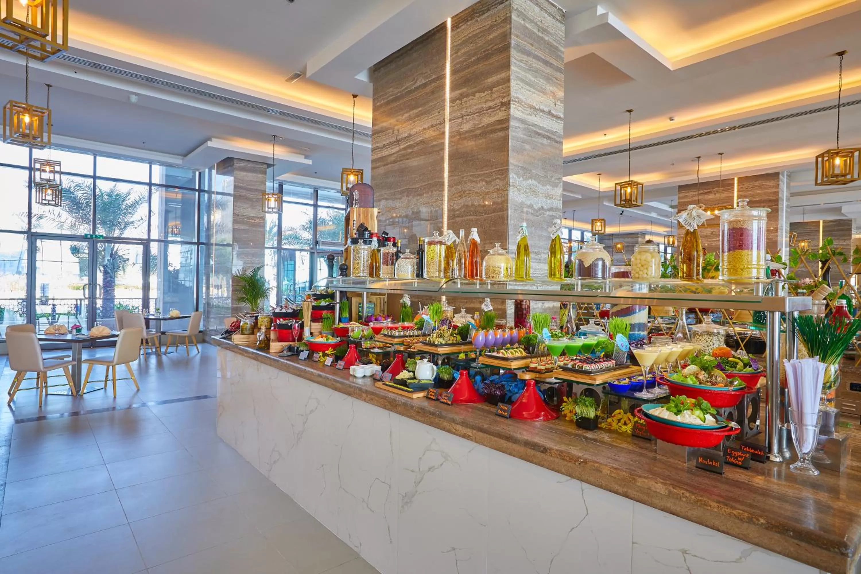 Restaurant/places to eat in Al Bahar Hotel & Resort