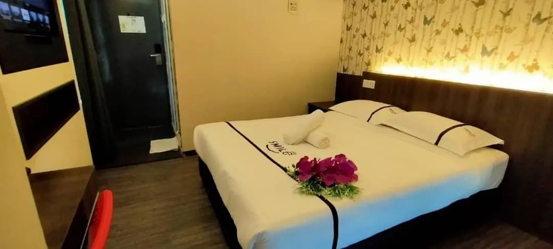 Deluxe Queen Room in Smile Hotel Cheras Pudu KL