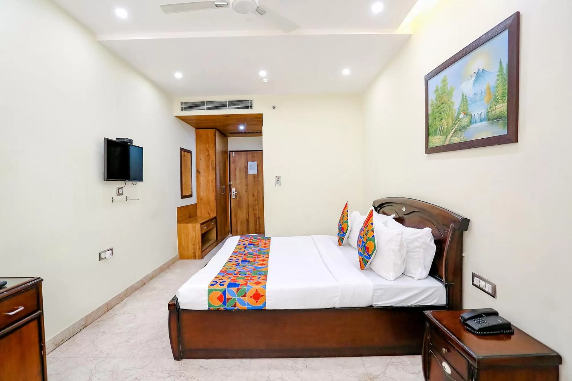 Communal lounge/ TV room, Bed in FabHotel F9 NSP - Near Pacific Mall Pitampura