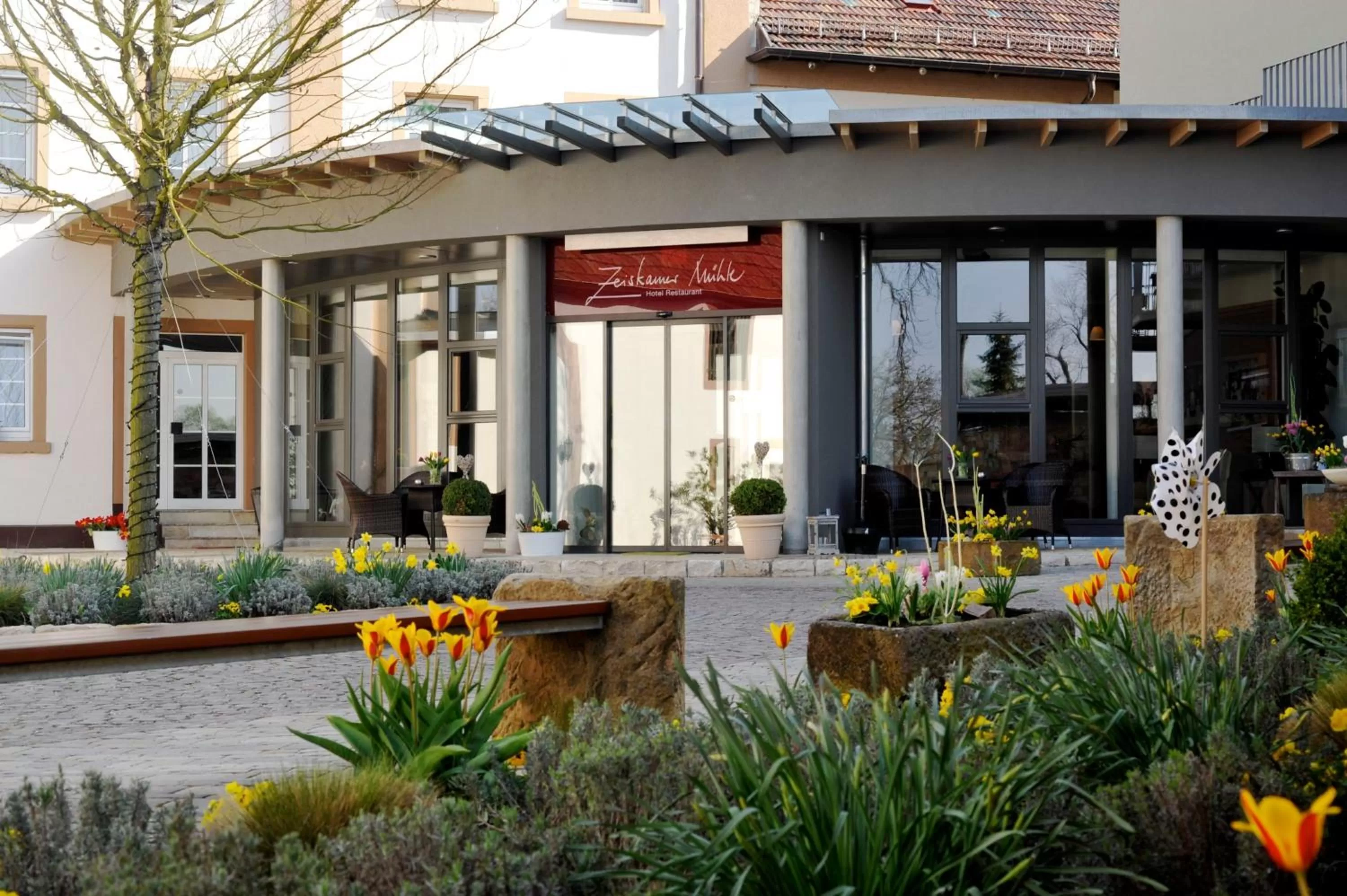 Property building in Hotel Restaurant Zeiskamer Mühle