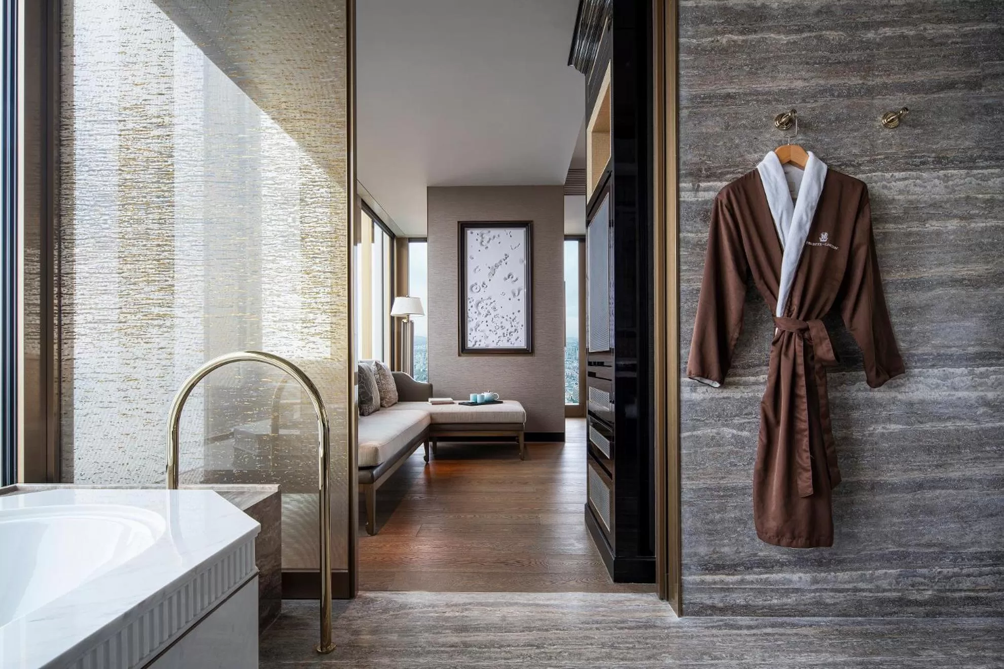 Bathroom, Bed in The Ritz-Carlton, Nanjing