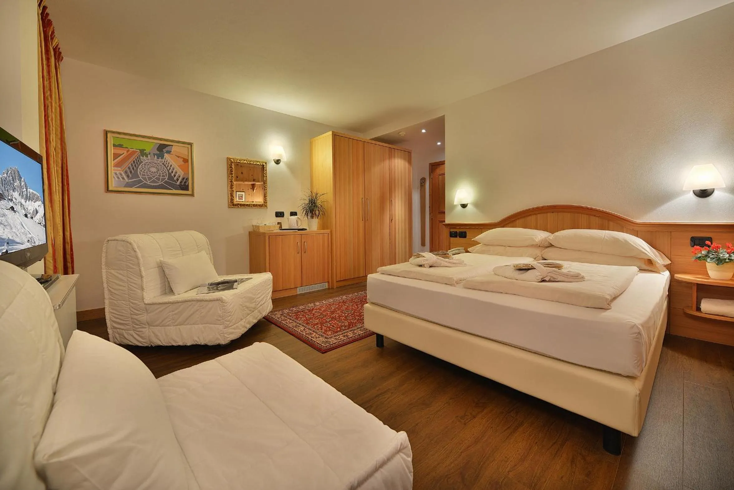 Photo of the whole room, Bed in Hotel Livigno