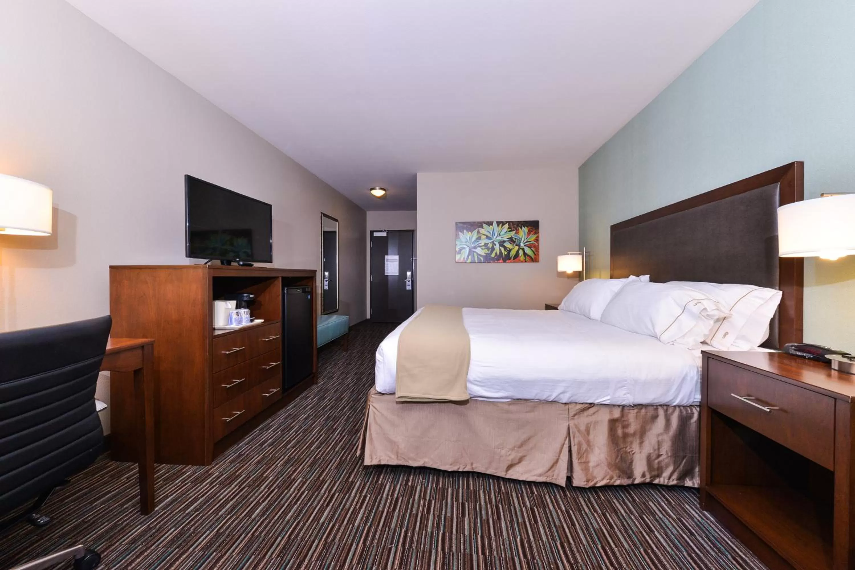 King Room - Mobility Access/Hearing Accessible in Holiday Inn Express Indio, an IHG Hotel