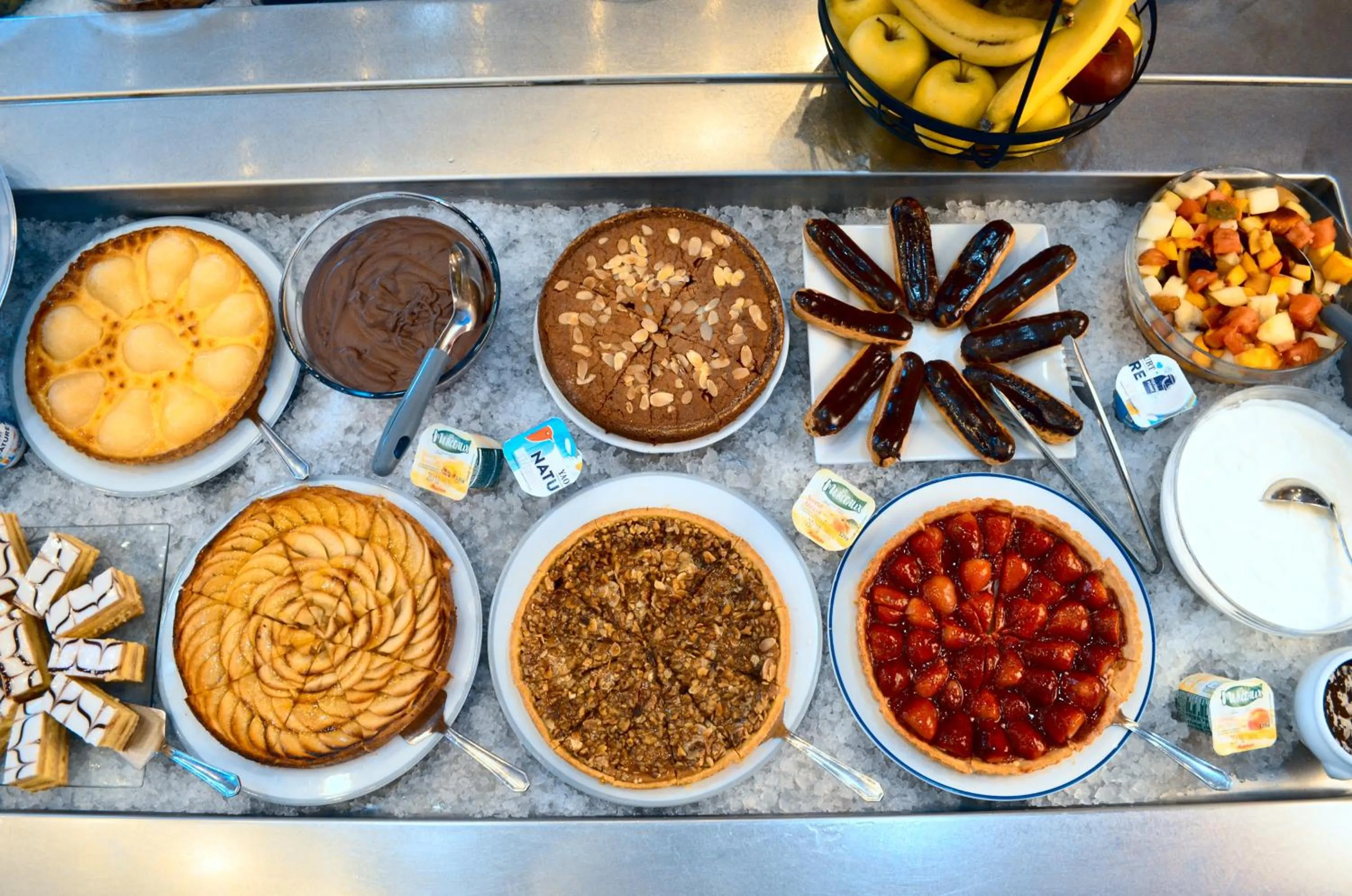 Restaurant/places to eat, Food in Comfort Hotel Orleans Sud