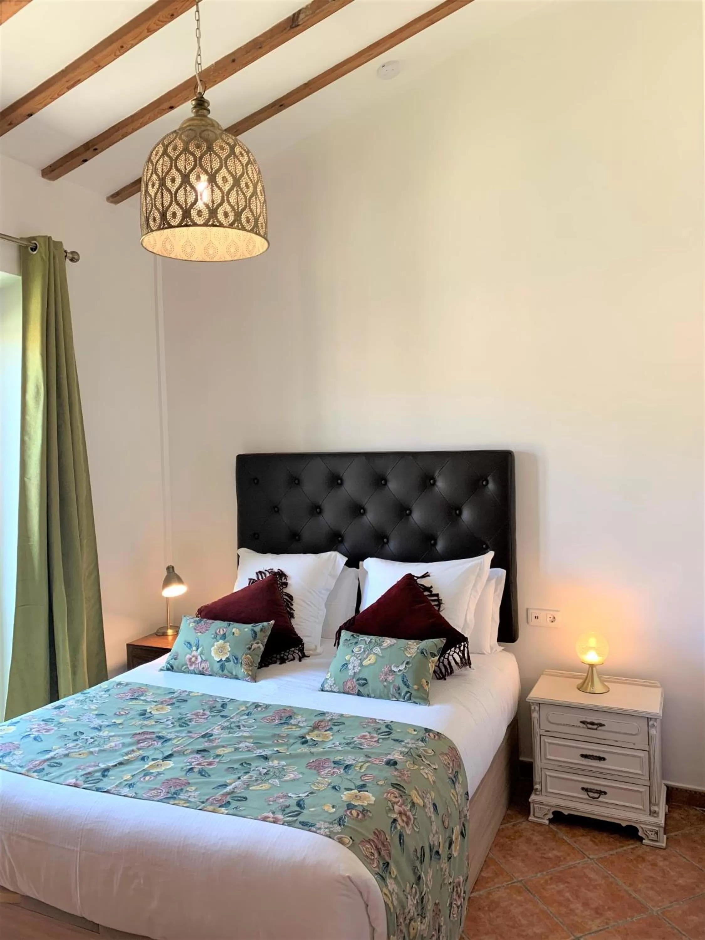 Bed in Hotel Casa Bougainvillea