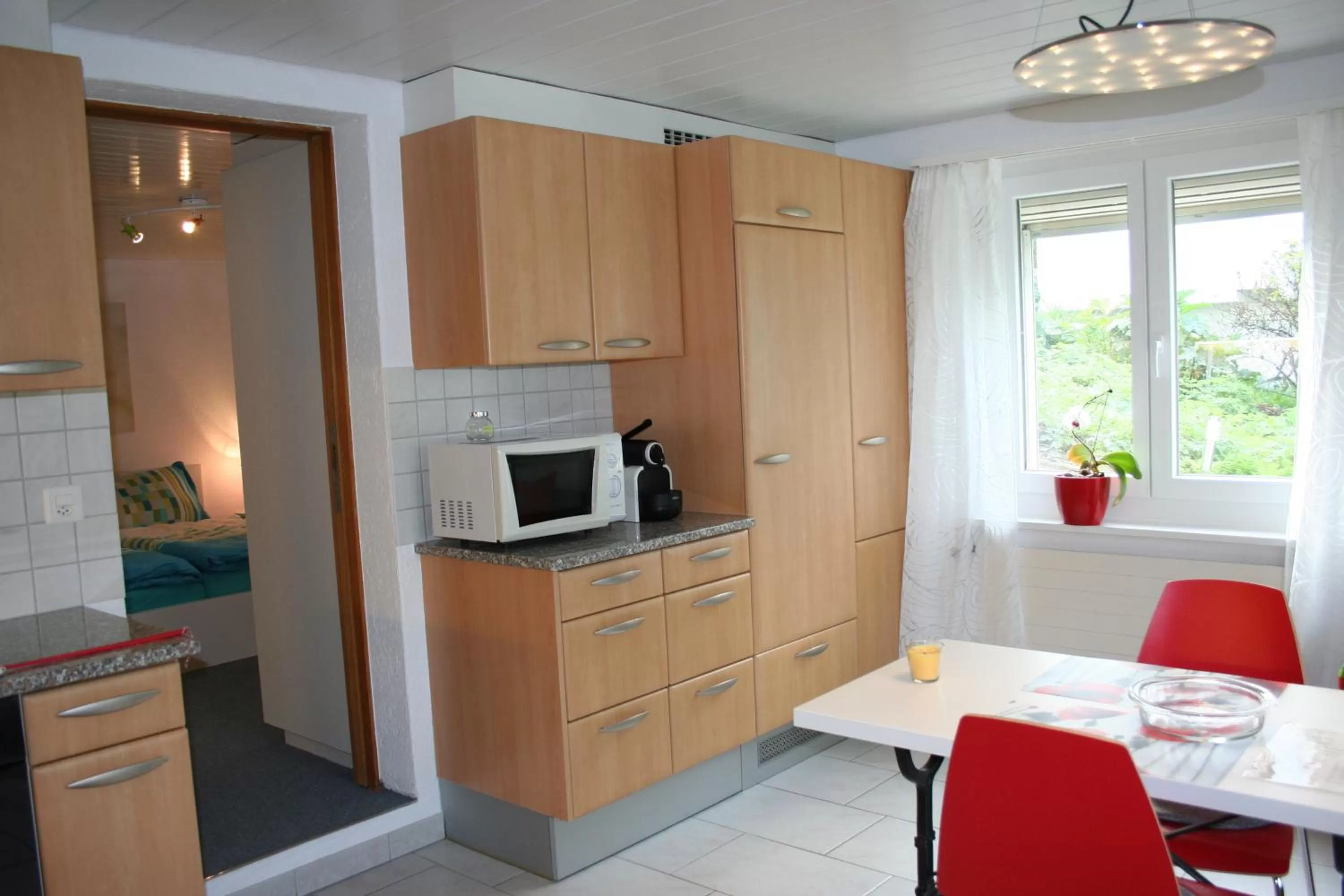 Dining area, Kitchen/Kitchenette in BnB Mönthal im Jurapark