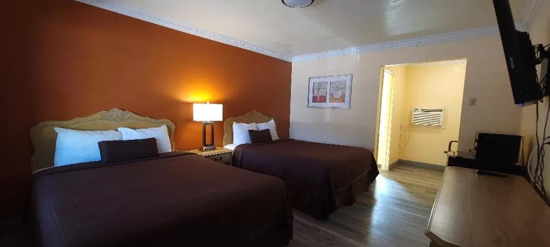 Photo of the whole room in Lakeview Inn