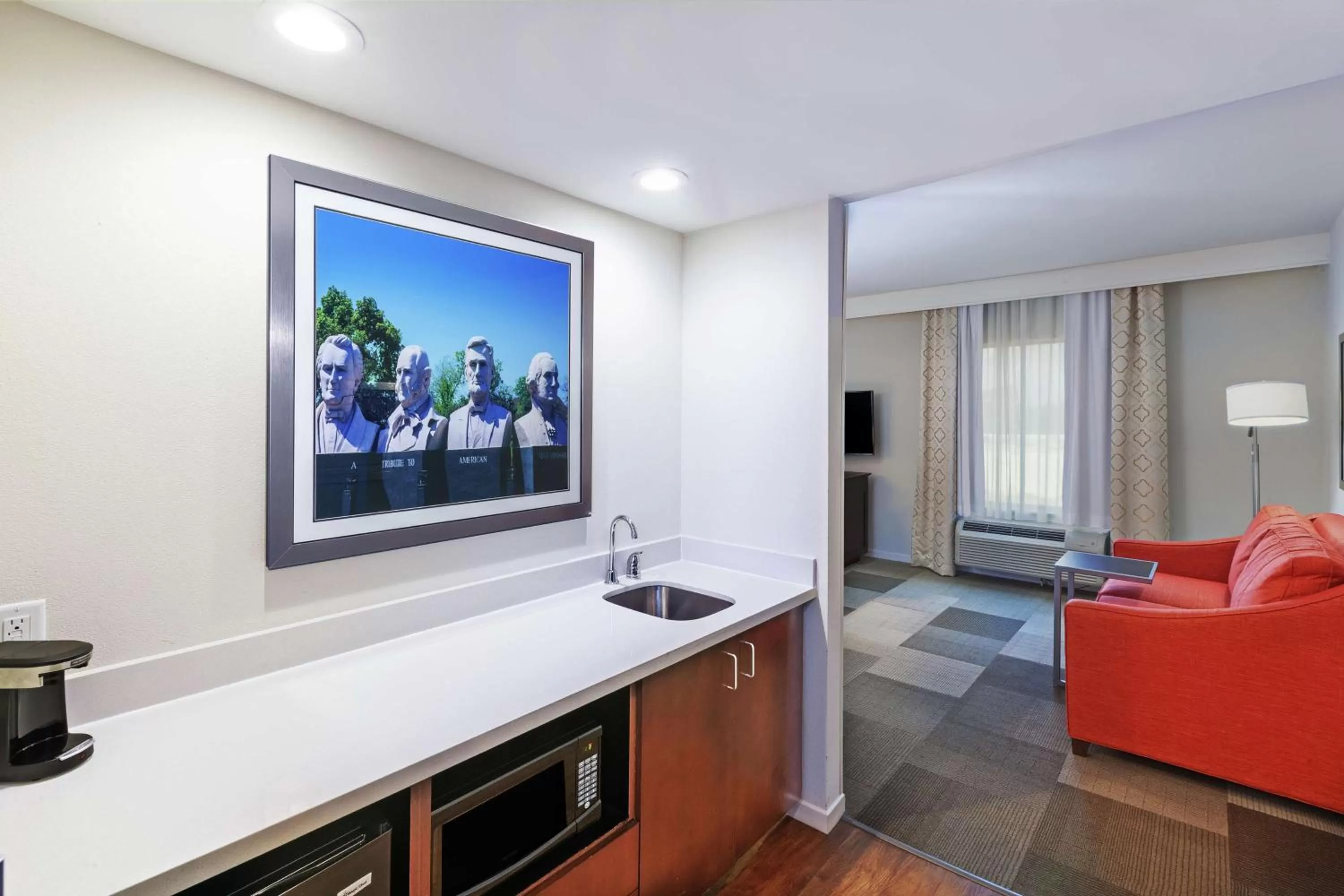 Kitchen or kitchenette in Hampton Inn & Suites Houston North IAH, TX