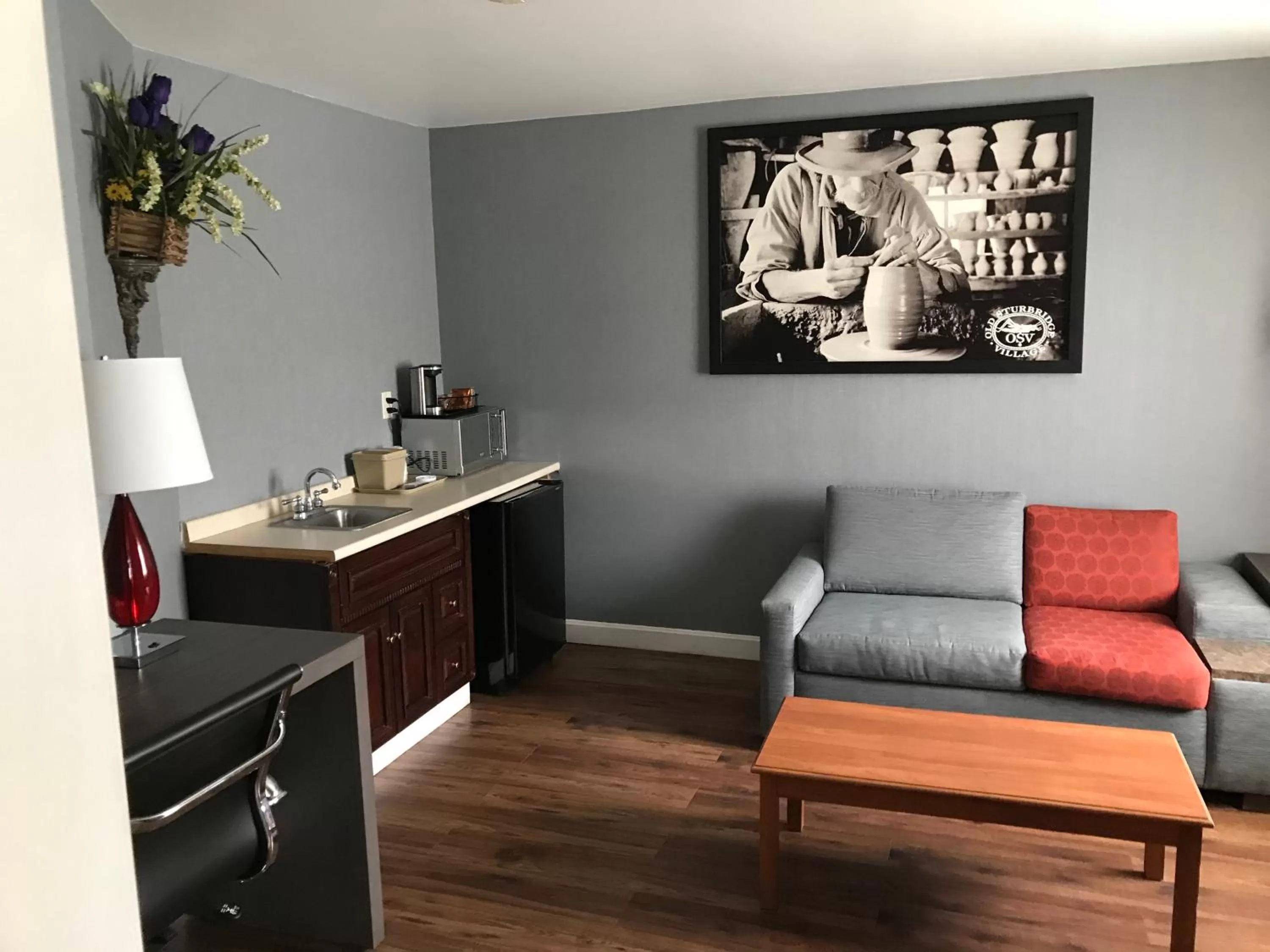 Seating area in Super 8 by Wyndham Sturbridge