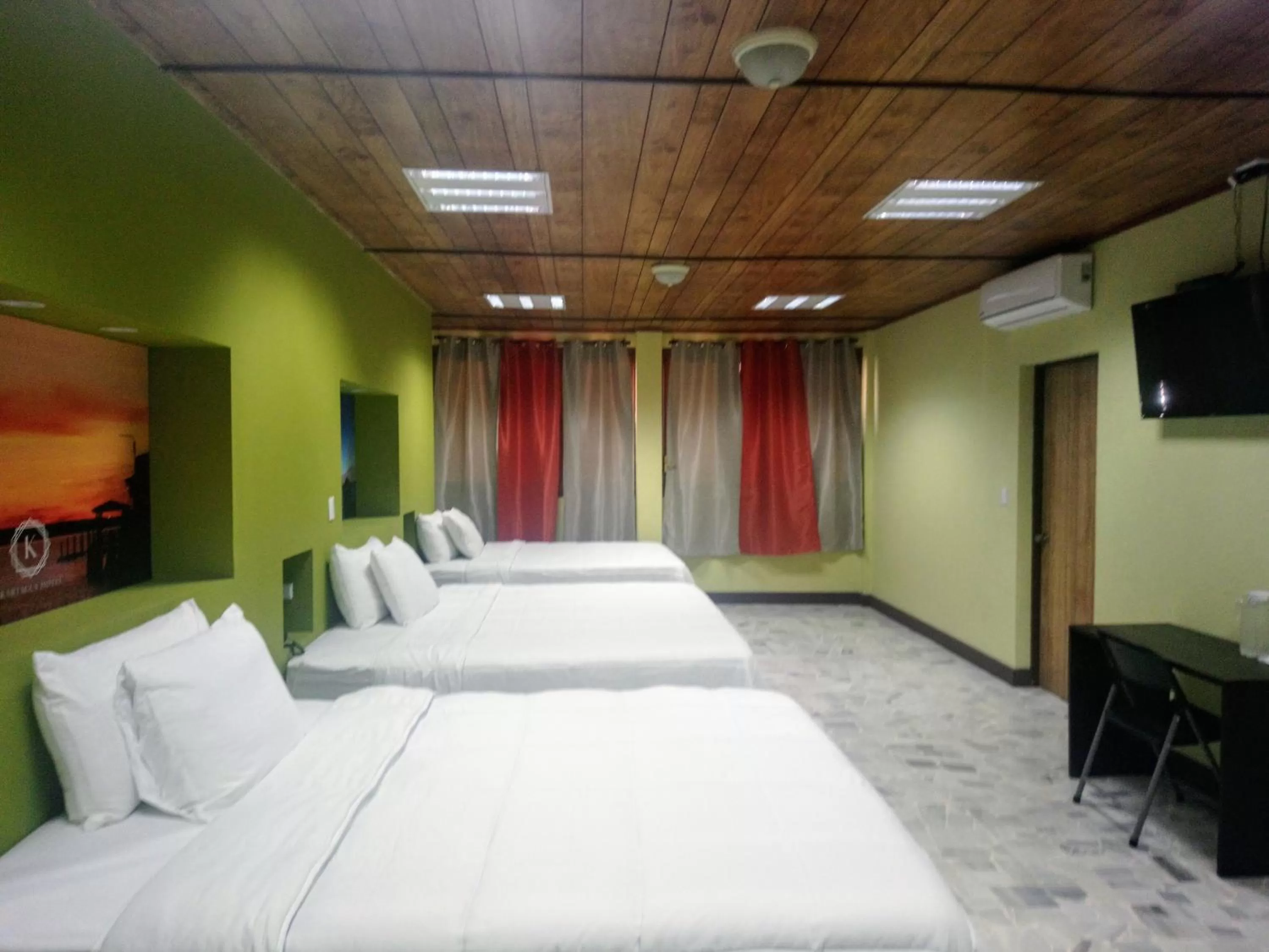 Bed in Kartagus Hotel
